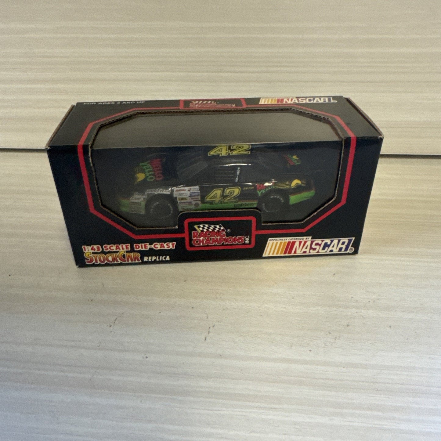 1991 Racing Champions #42 Mello Yello Pontiac 1:43 NASCAR Diecast Rusty Wallace