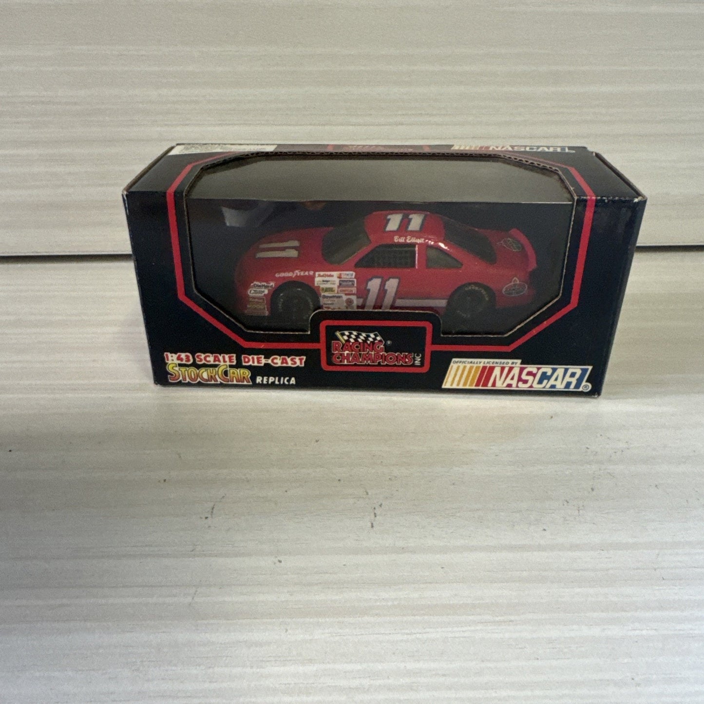1992 Racing Champions 1:43 Bill Elliott #11 Diecast NASCAR Car – NIB Vintage