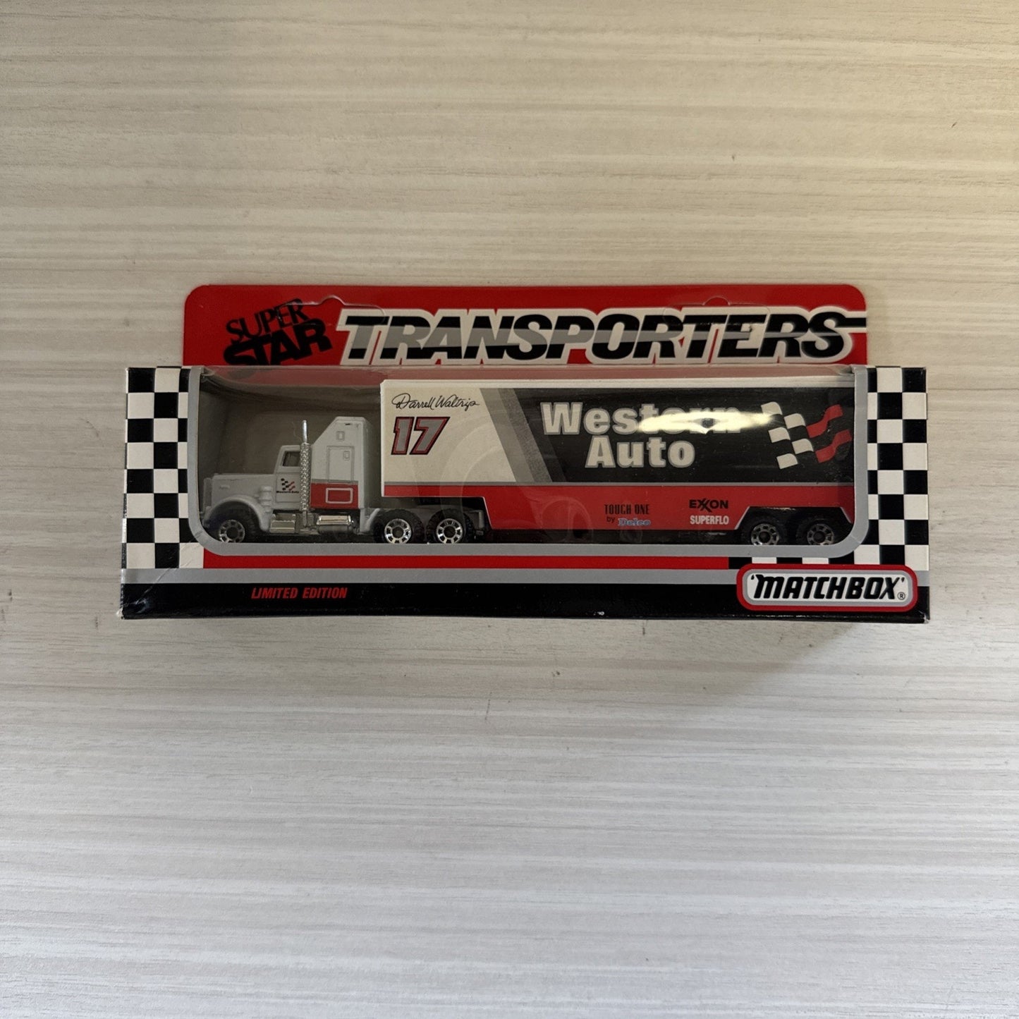 1992 Matchbox 1:87 Jim Sauter #89 Evinrude Super Star Transporter 259 – NASCAR