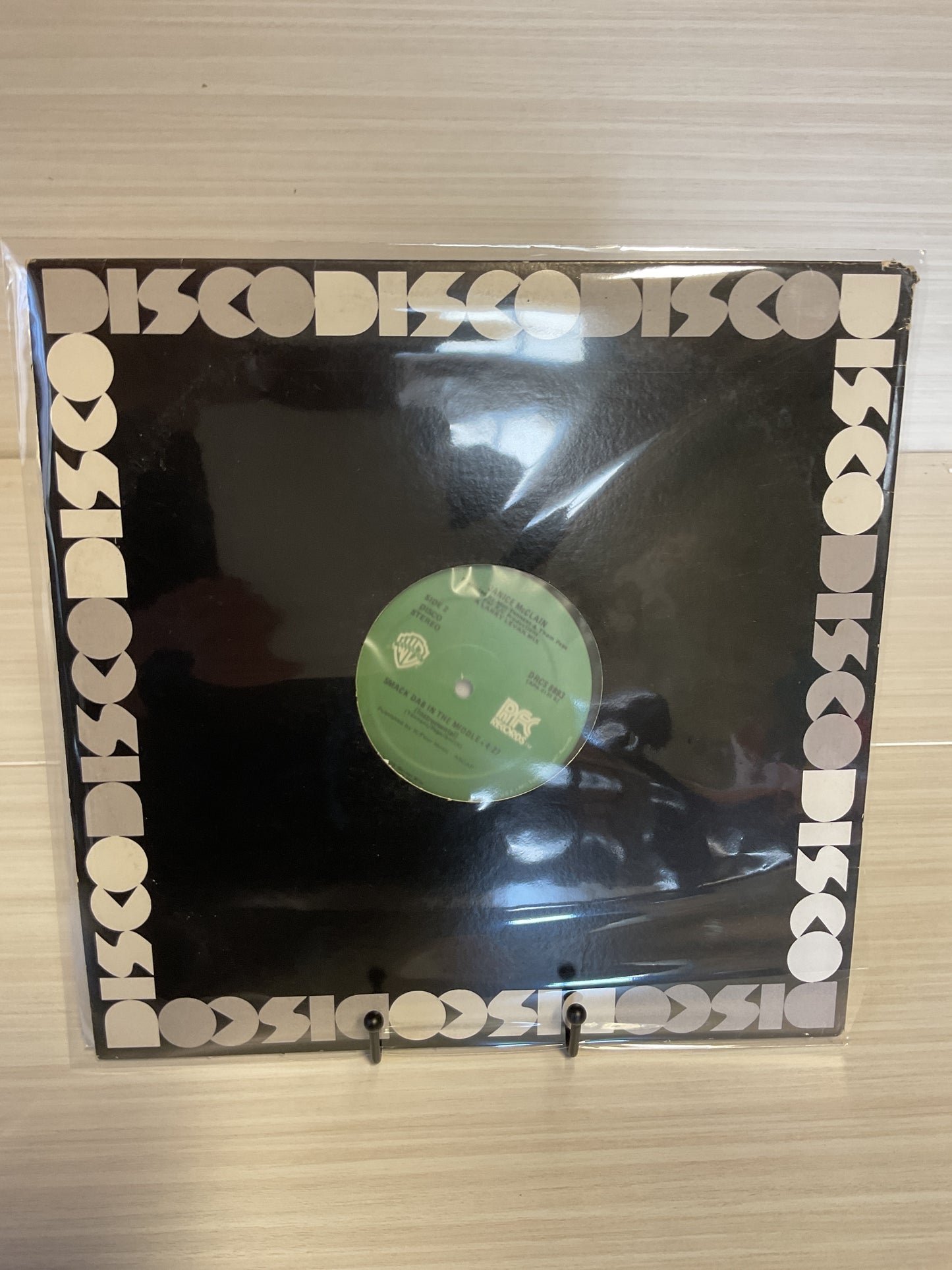 Janice McClain : Smack Dab In The Middle (12",33 ⅓ RPM)
