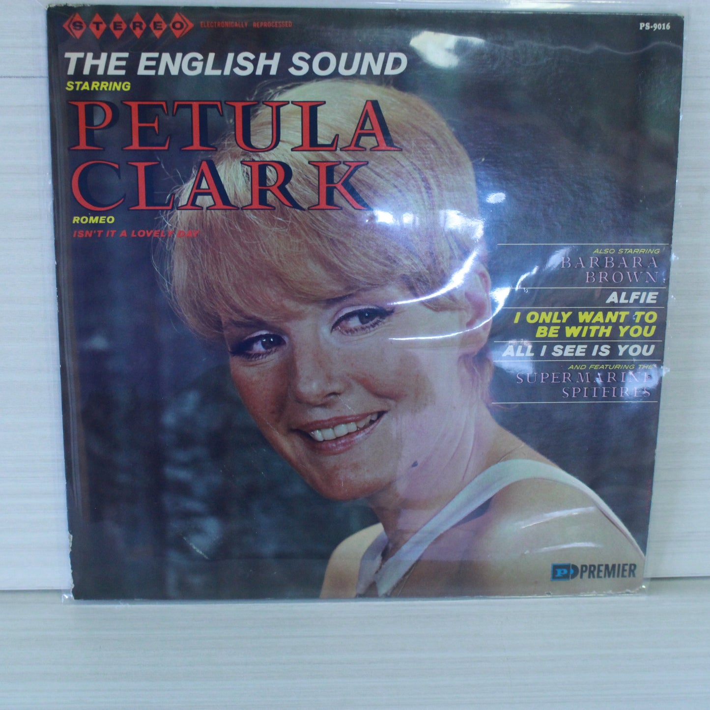 Petula Clark Also Starring Barbara Brown (3) And Featuring The Supermarine Spitfires : The English Sound (LP,Compilation,Stereo)