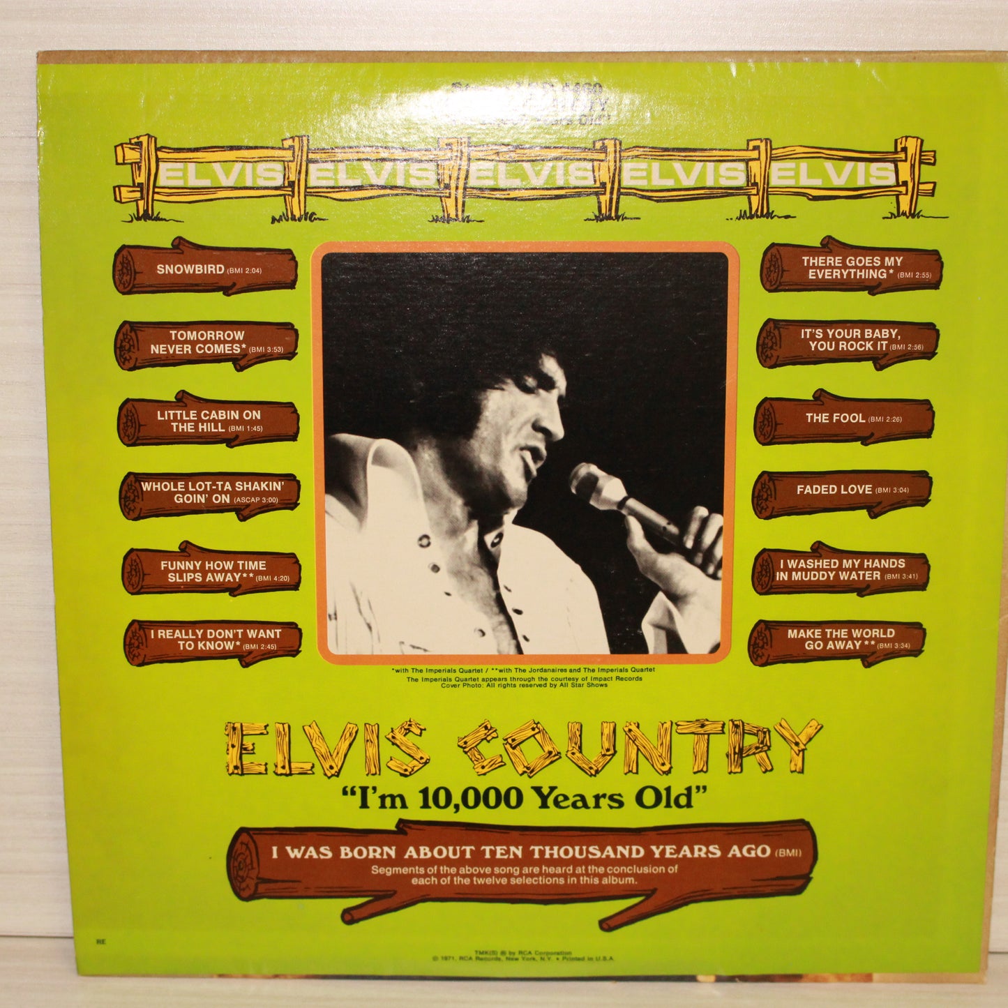 Elvis Presley : Elvis Country (I'm 10,000 Years Old) (LP,Album,Stereo)