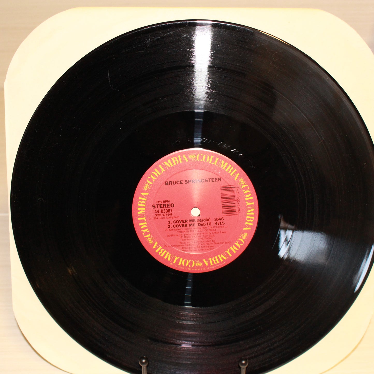 Bruce Springsteen : Cover Me (12",33 ⅓ RPM)