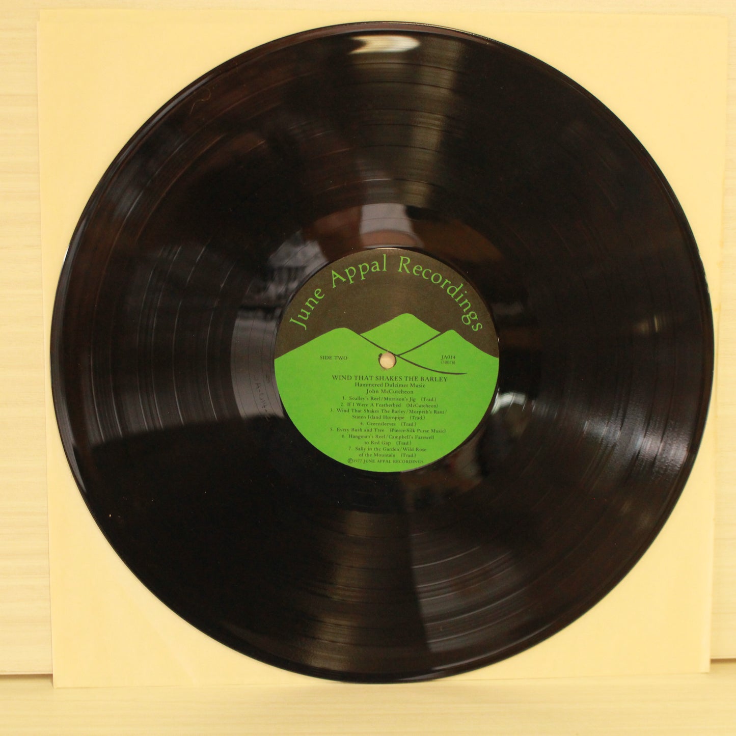 John McCutcheon : The Wind That Shakes The Barley: Hammer Dulcimer Music (LP)