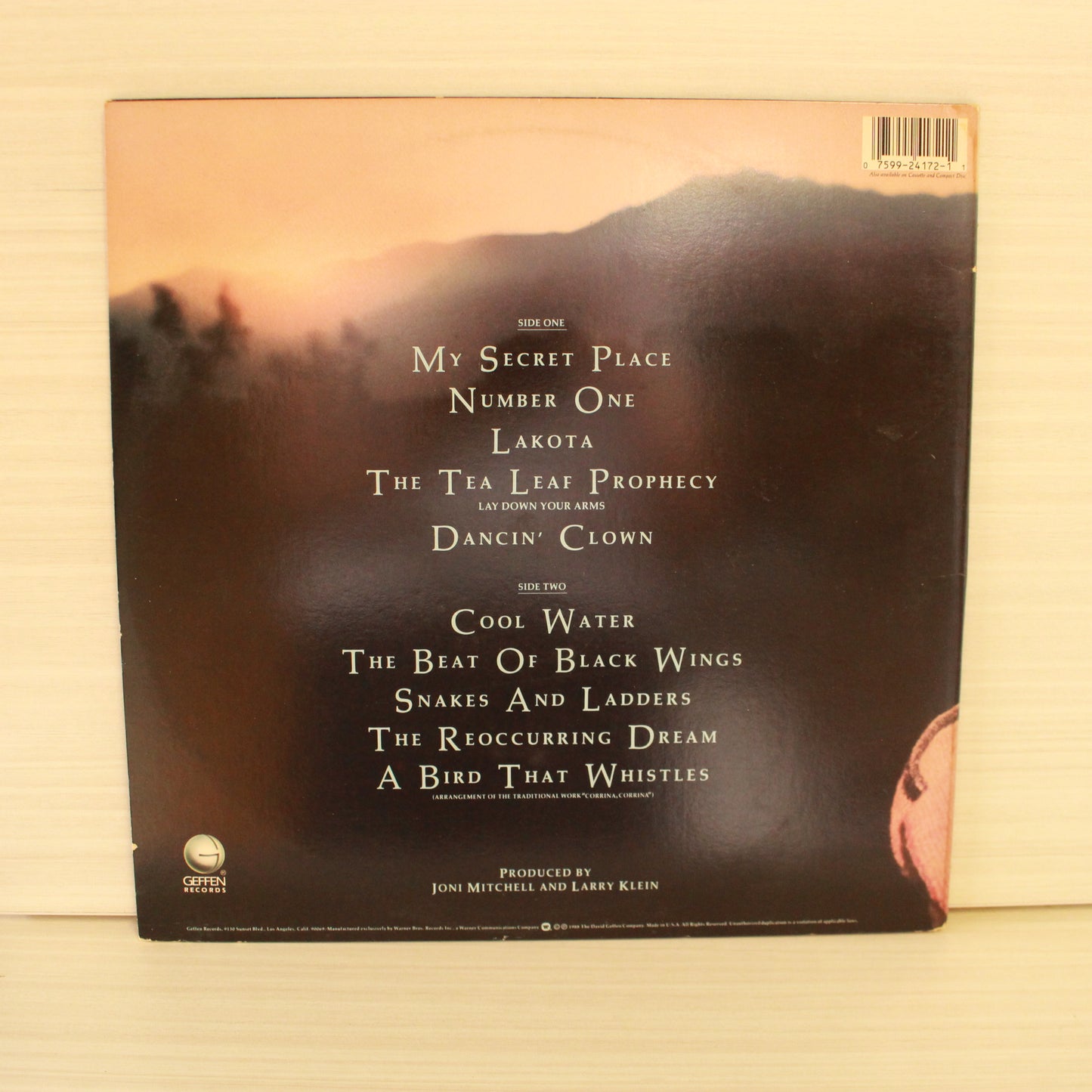 Joni Mitchell : Chalk Mark In A Rain Storm (LP,Album,Stereo)
