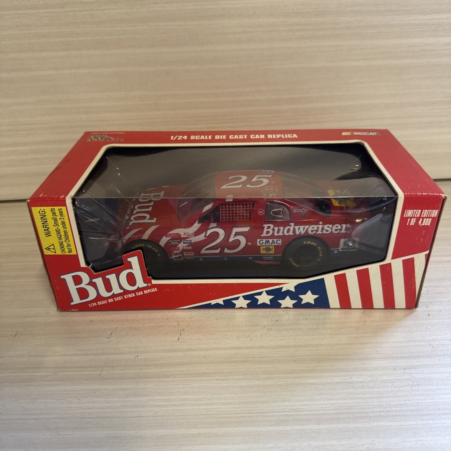 1996 Racing Champions 1:24 Ken Schrader #25 Budweiser Monte Carlo – NIB NASCAR
