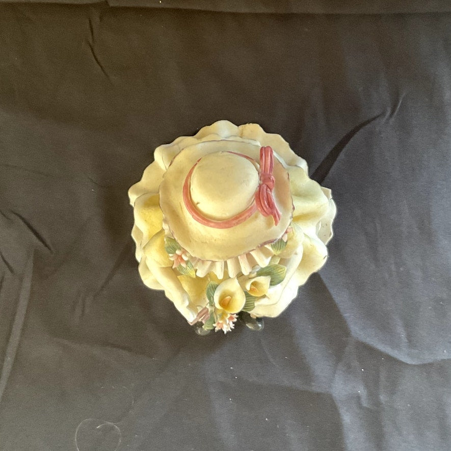 Sorelle - "Lilly" Figurine