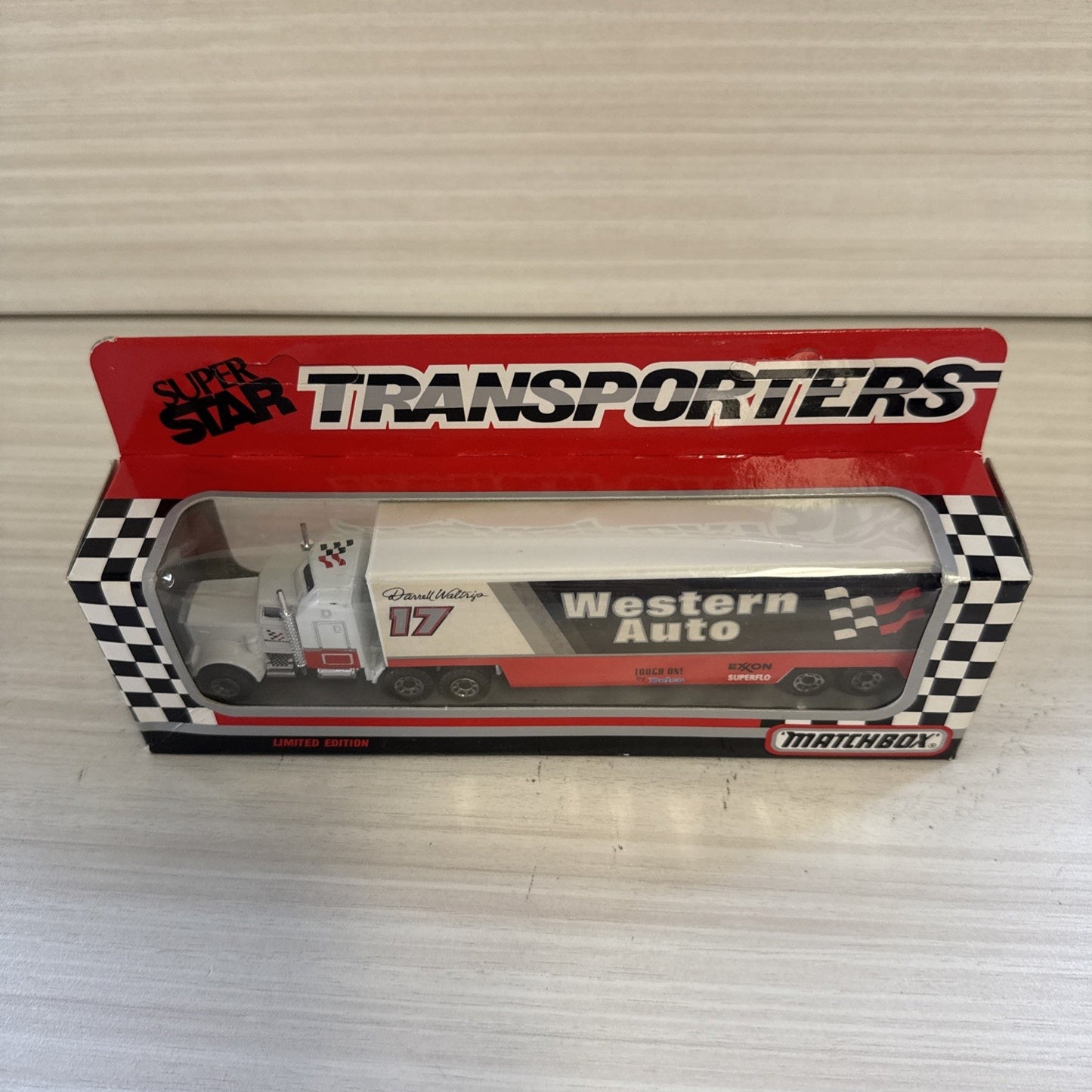 1992 Matchbox 1:87 Jim Sauter #89 Evinrude Super Star Transporter 259 – NASCAR
