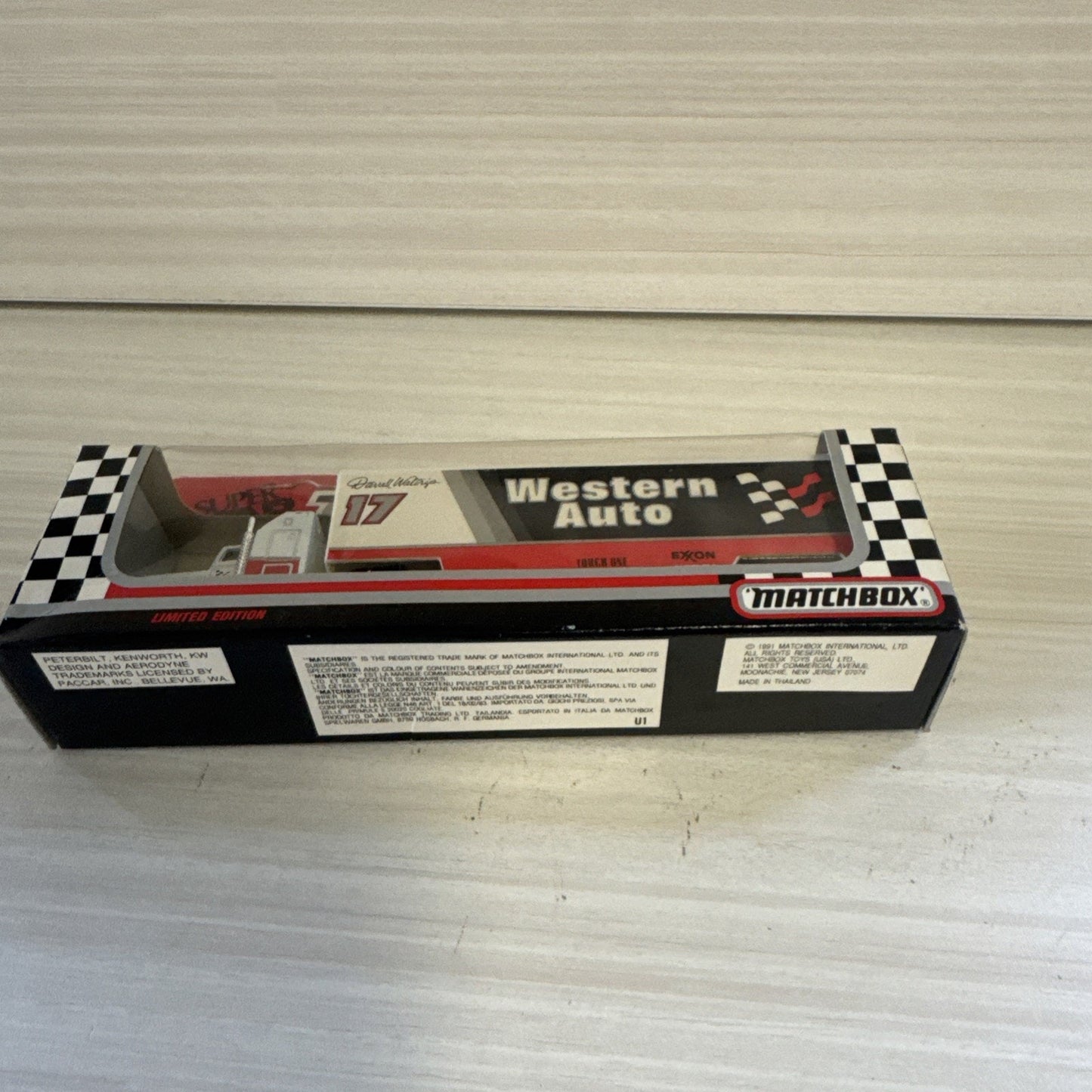 1992 Matchbox 1:87 Jim Sauter #89 Evinrude Super Star Transporter 259 – NASCAR