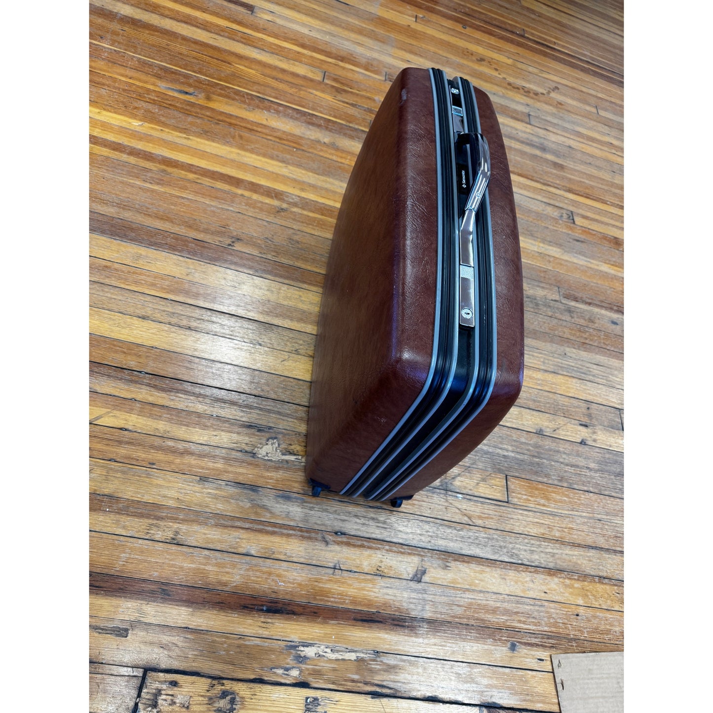Vintage 1970's Samsonite Survivor Series 28" Rolling Suitcase Sealed Product Info w/ Key