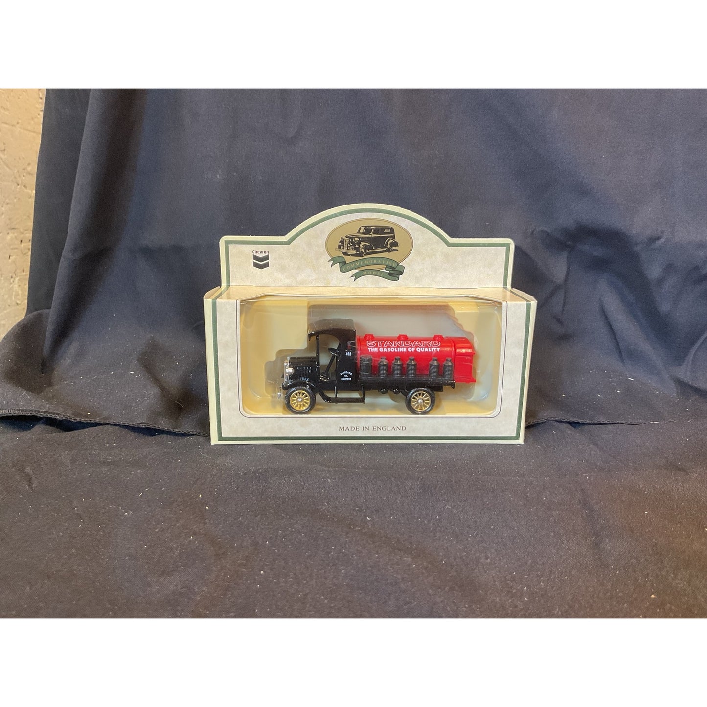 Lledo Chevron Red Crown 1927 Gasoline Truck