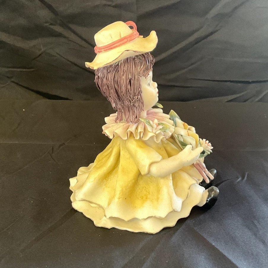 Sorelle - "Lilly" Figurine