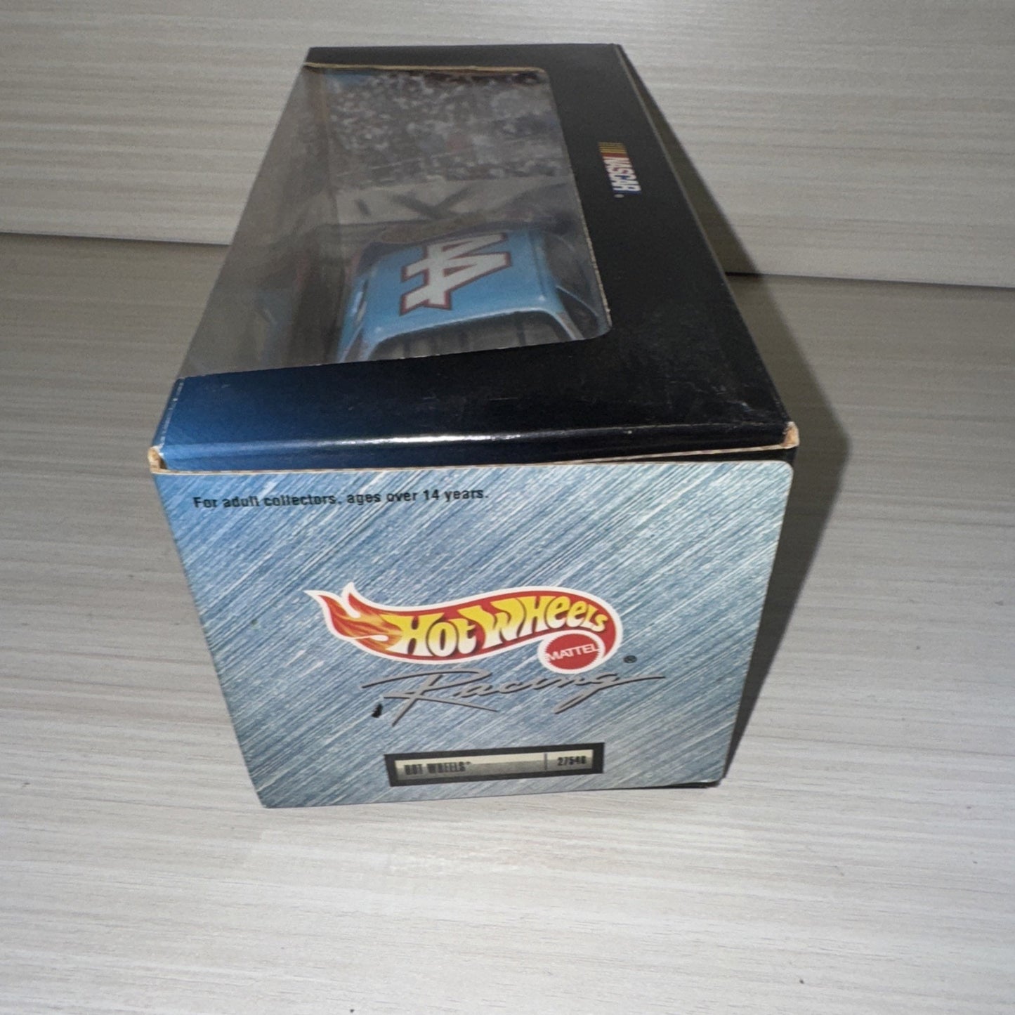 1999 Hot Wheels Kyle Petty #44 1:24 NASCAR Diecast Race Day Deluxe st310 NIB