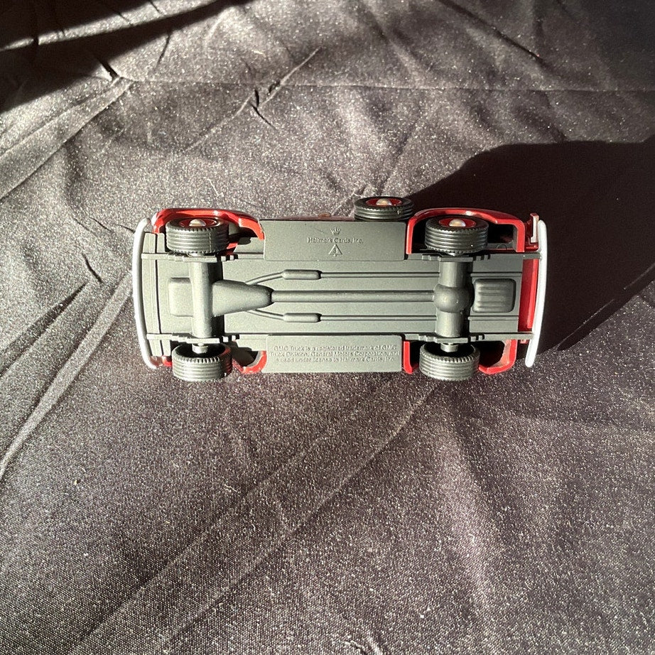 Hallmark 1953 GMC Truck 1997 Ornament
