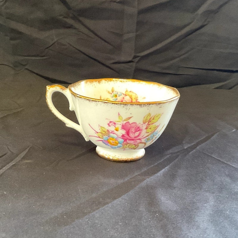 Roslyn Bone China Sunningdale Hand Painted Cups & Saucers - Set of 9 + 2 cups