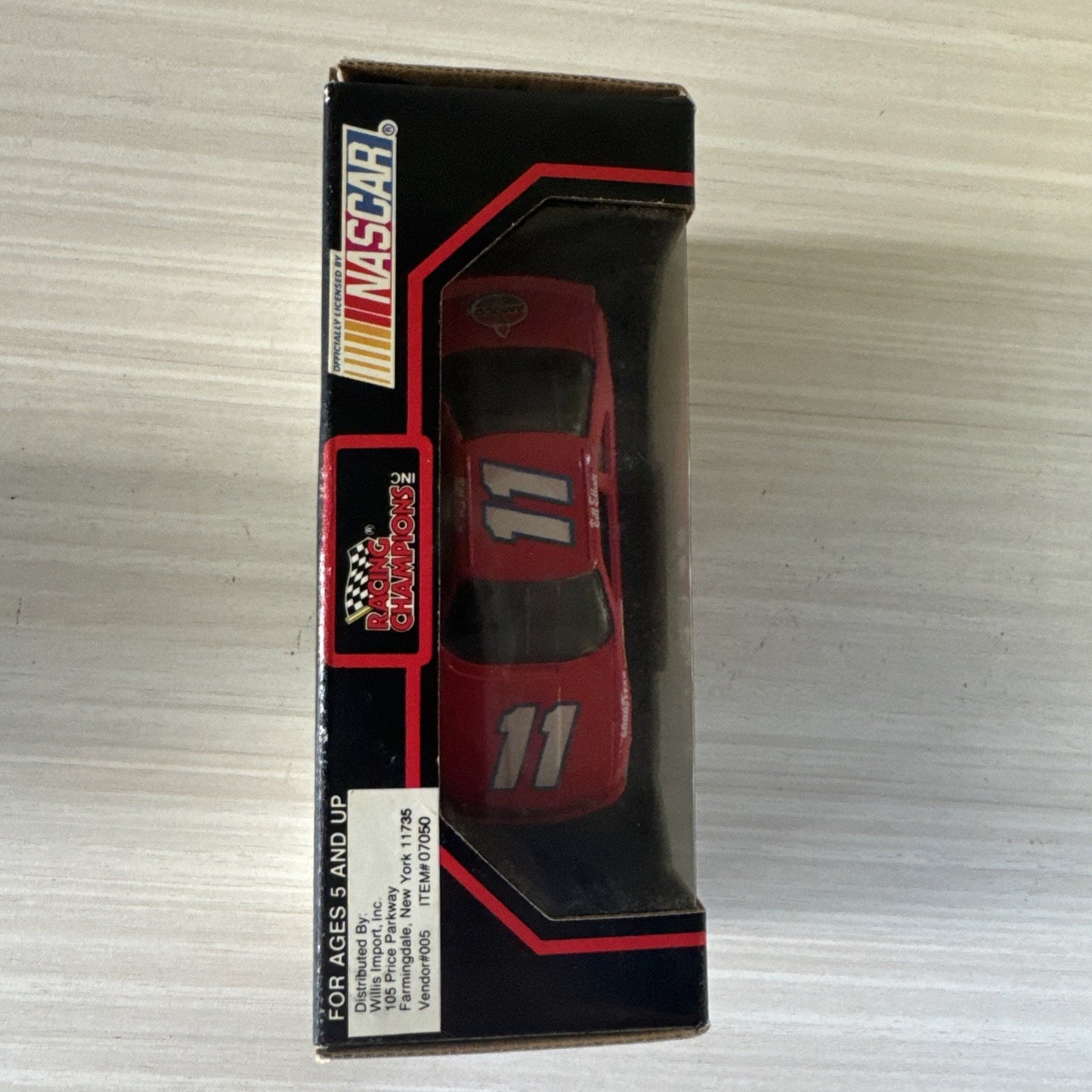 1992 Racing Champions 1:43 Bill Elliott #11 Diecast NASCAR Car – NIB Vintage