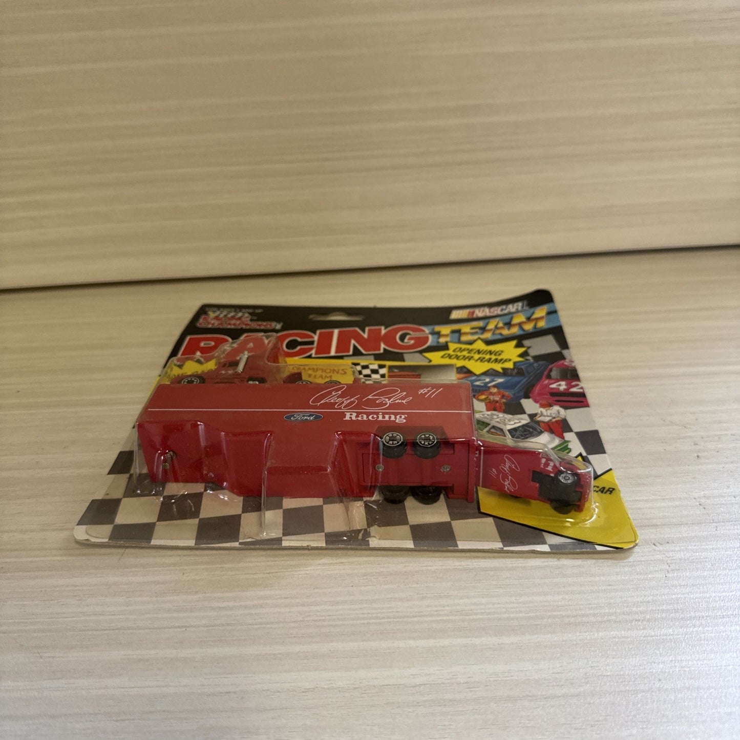 1991 Racing Champions 1:87 Geoff Bodine #11 Ford Mini Stock Car & Trailer – NIB