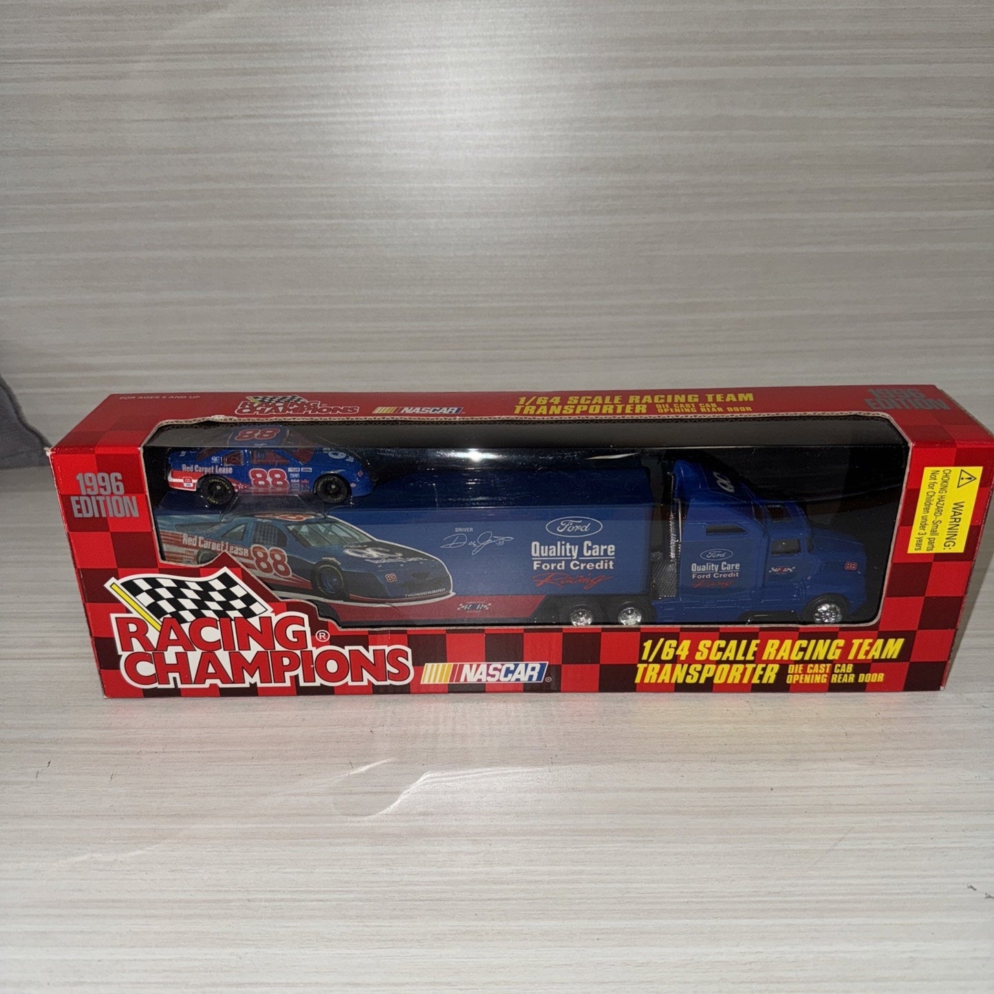 Dale Jarrett #88 Ford Quality 1:64 Team Transport 1996 NIB Racing Champions