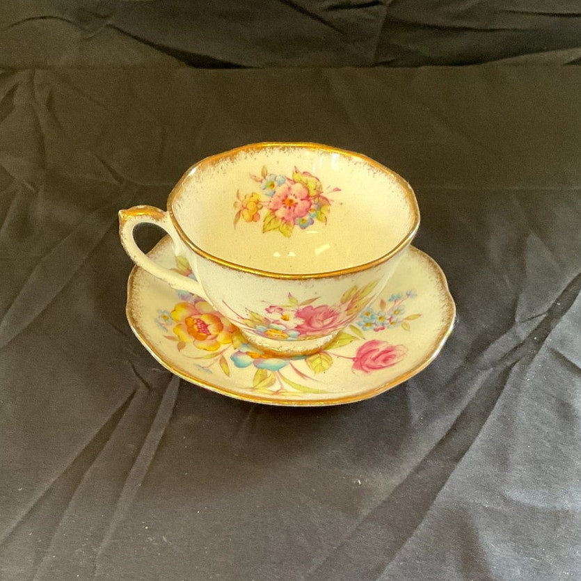 Roslyn Bone China Sunningdale Hand Painted Cups & Saucers - Set of 9 + 2 cups