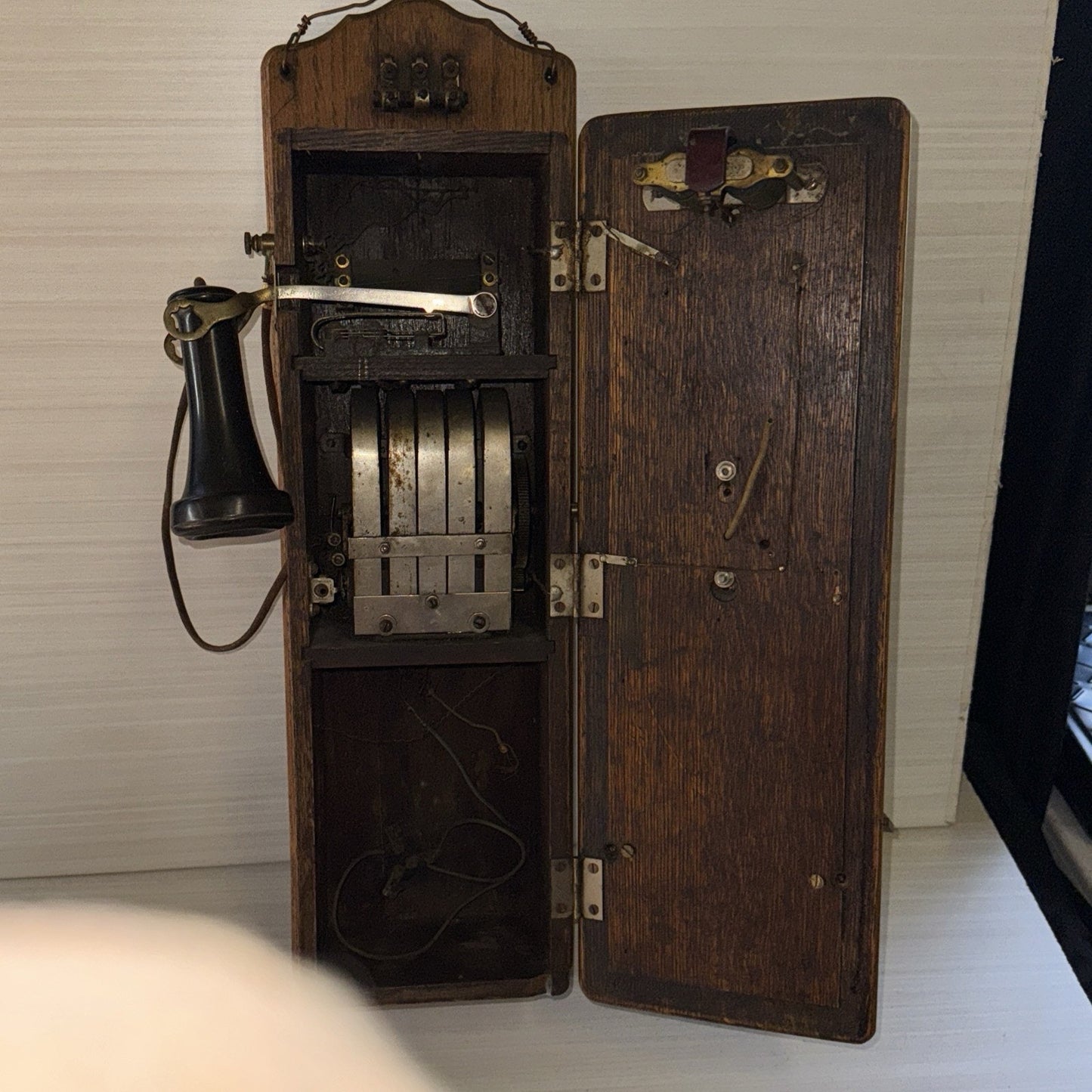 Antique 1906 Oak American Electric Wall Telephone 5 Magnet Crank Works
