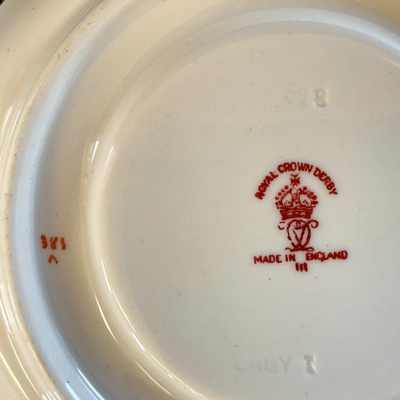 Royal Crown Derby Pattern Imari Kings #383 Tea cup & Saucer circa 1940
