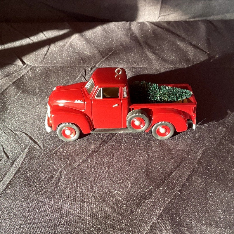 Hallmark 1953 GMC Truck 1997 Ornament
