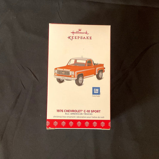 Hallmark 1976 Chevrolet C-10 Sport 2017 Ornament