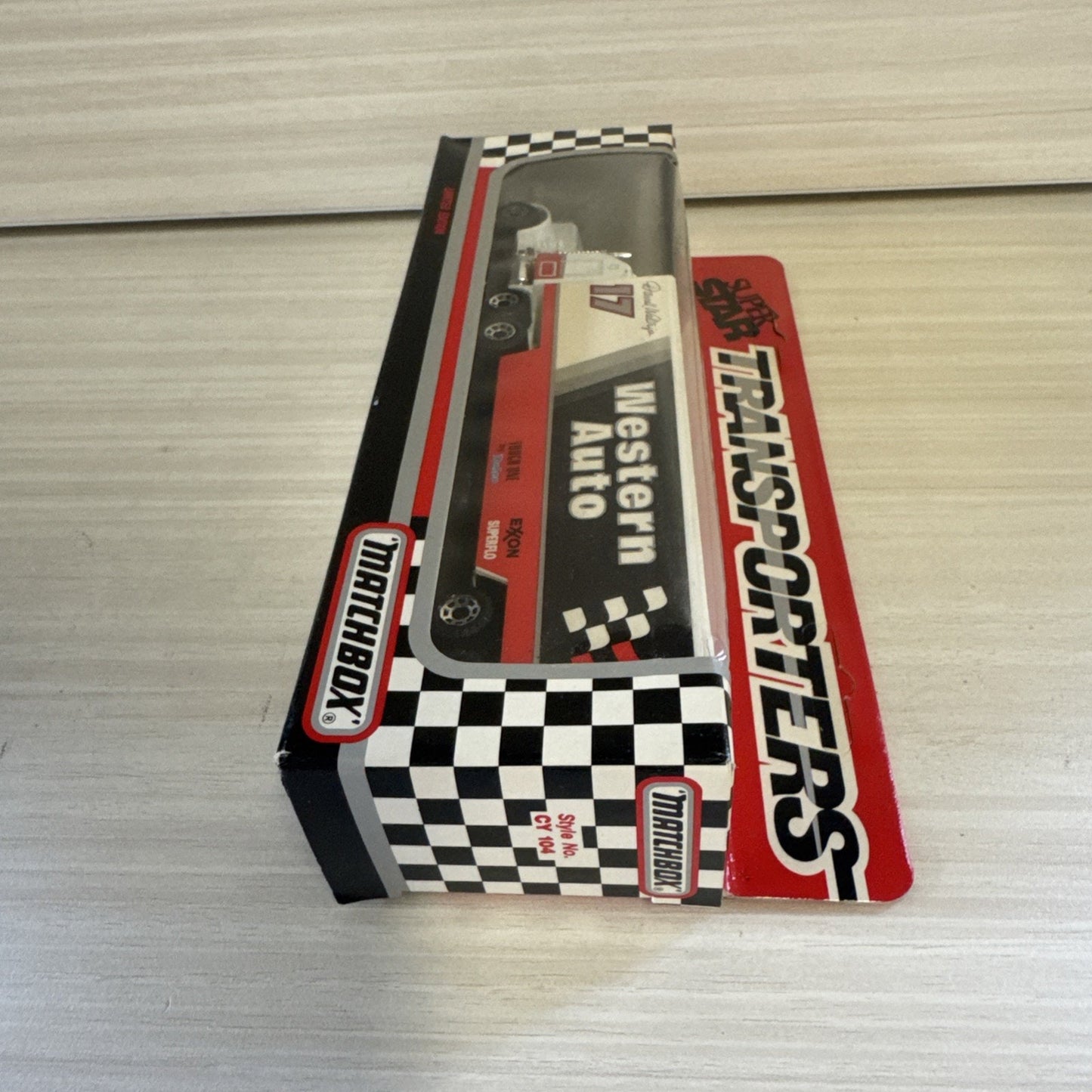 1992 Matchbox 1:87 Jim Sauter #89 Evinrude Super Star Transporter 259 – NASCAR
