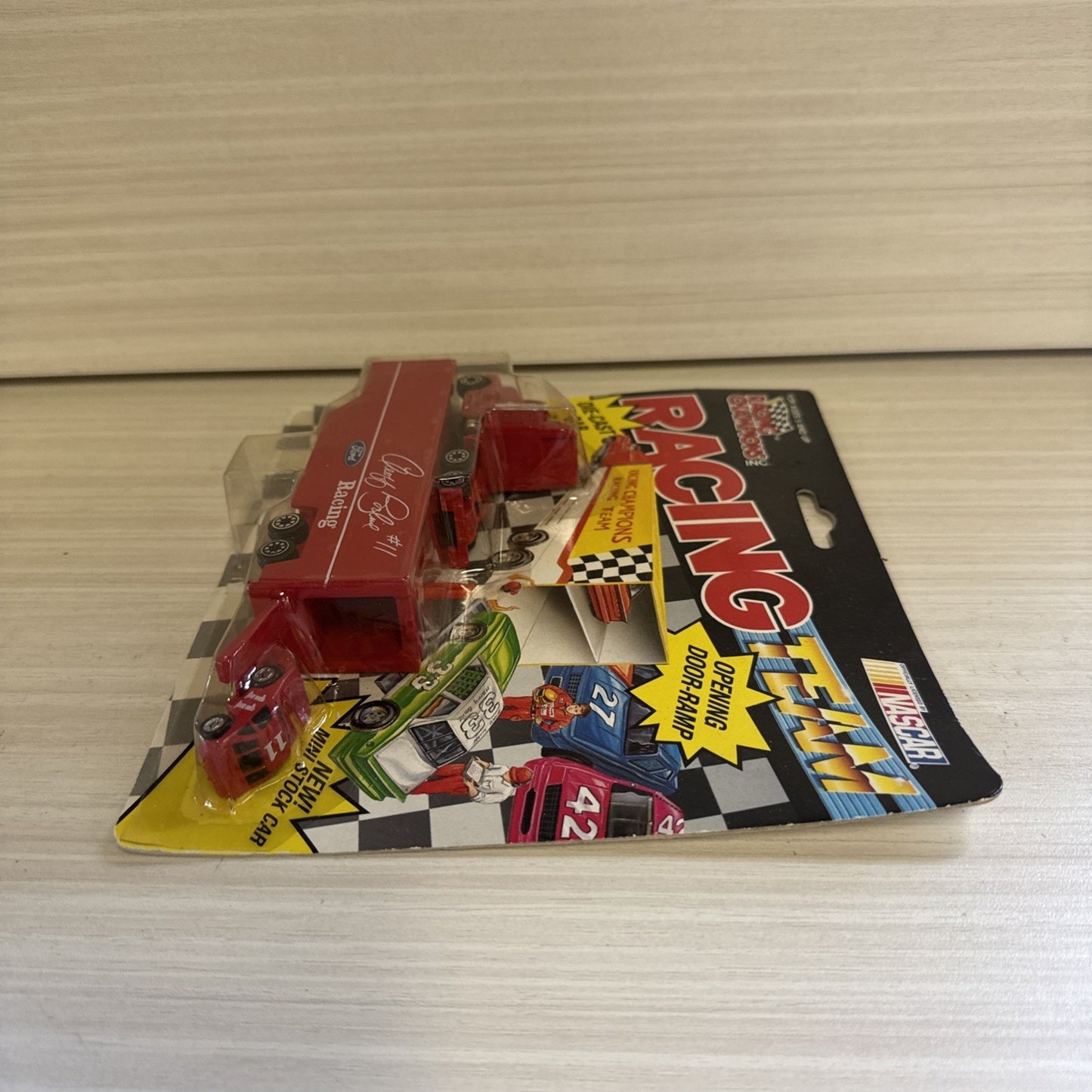 1991 Racing Champions 1:87 Geoff Bodine #11 Ford Mini Stock Car & Trailer – NIB