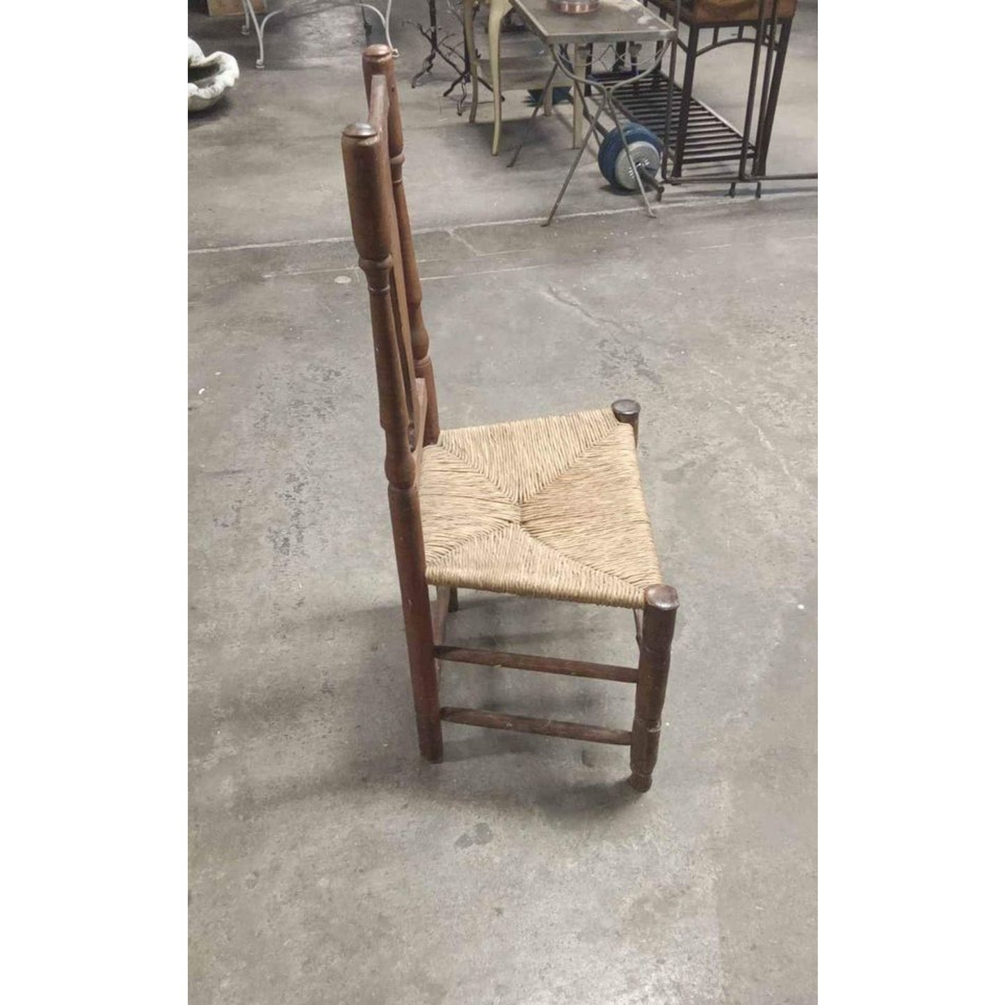 Vintage Farmhouse Style Fiddle Back Rush Seat Chair