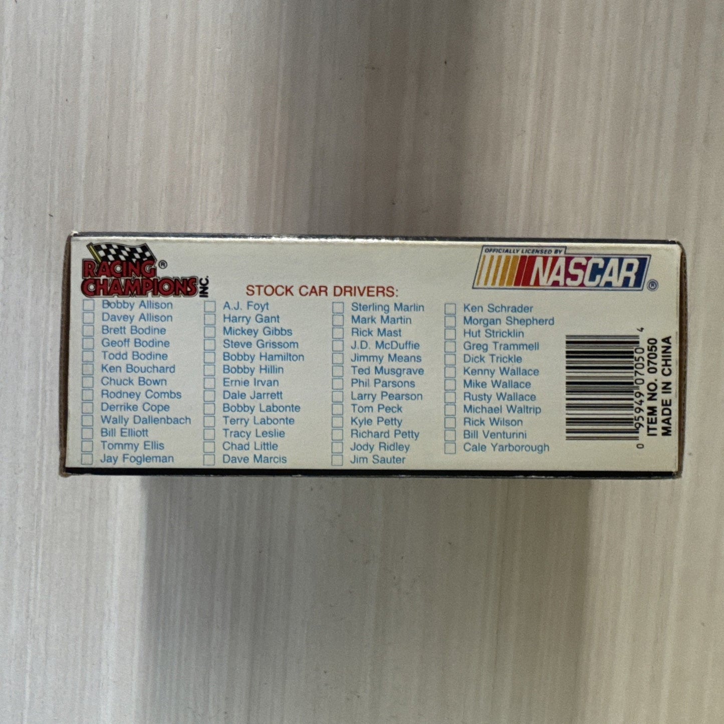 1992 Racing Champions 1:43 Bill Elliott #11 Diecast NASCAR Car – NIB Vintage