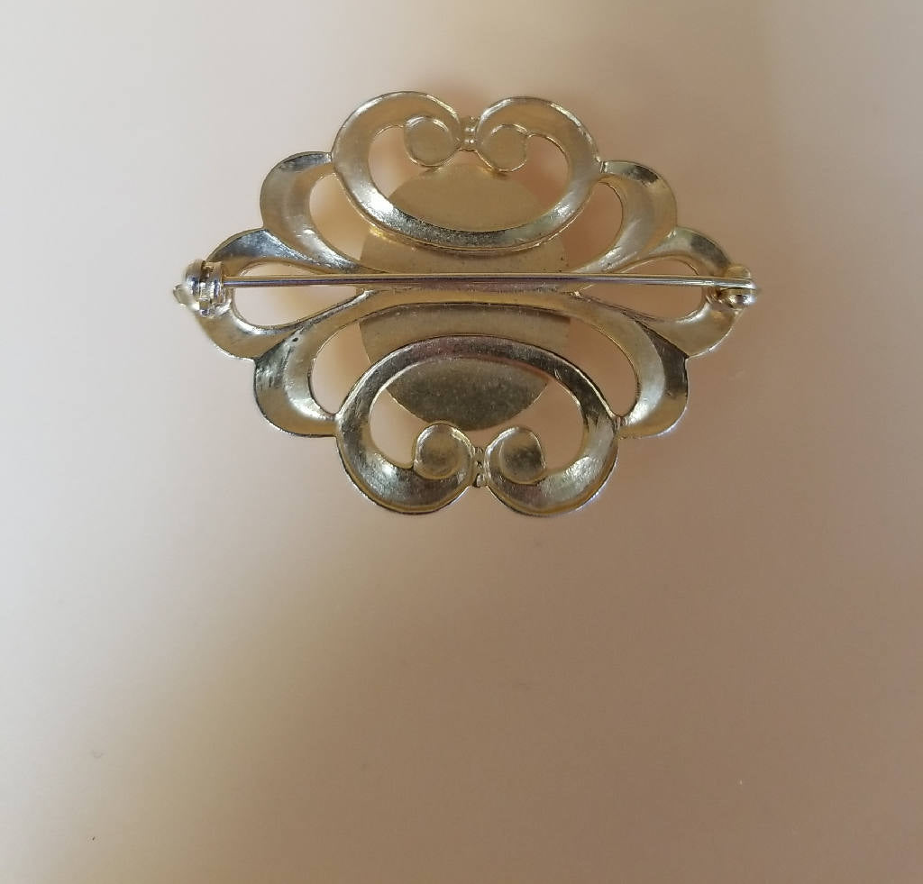 Stunning Vintage Inspired Brooch Pin with Brown Center Stone