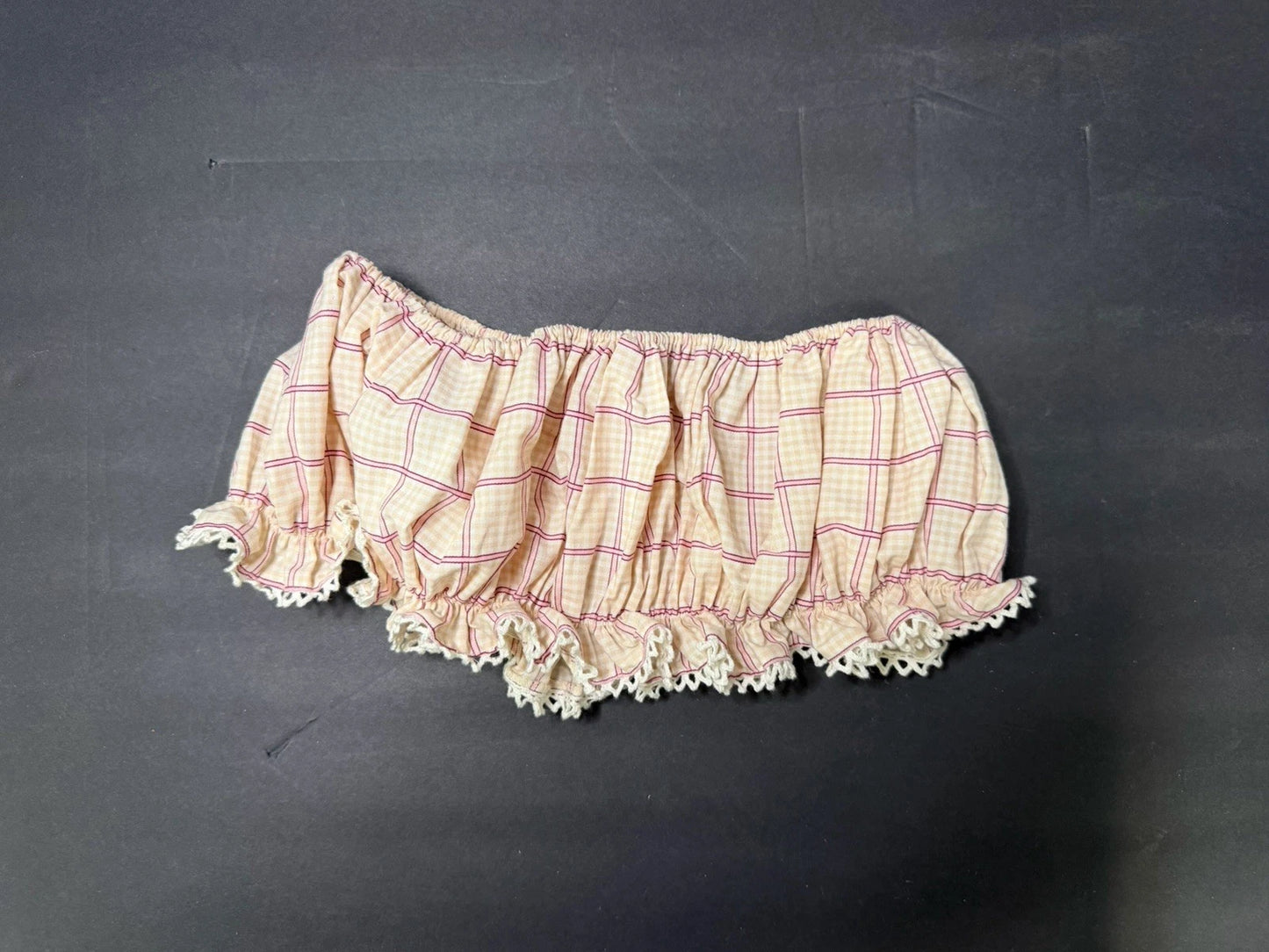 American Girl Samantha Steamer Trunk with Accessories, Clothes & Hangers