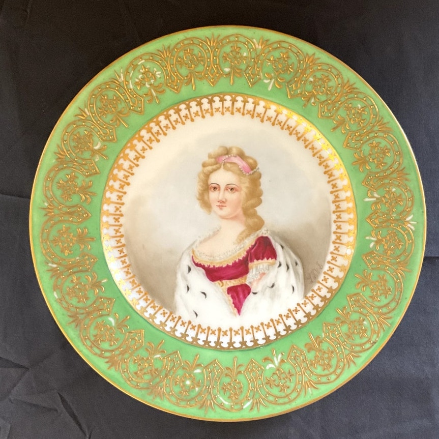 Antique Elite Limoges Portrait Plate - Countess de Provence Artist