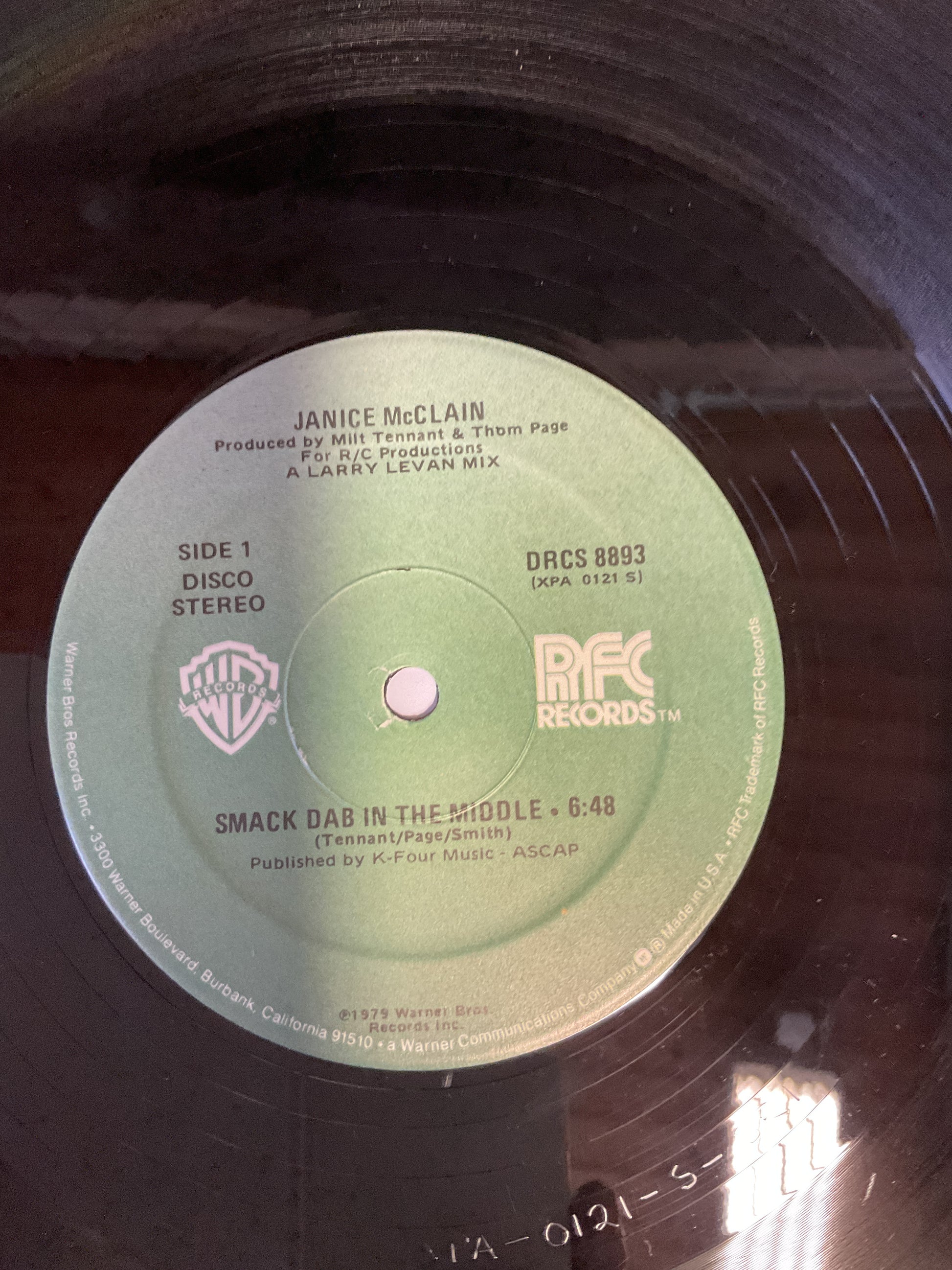 Janice McClain : Smack Dab In The Middle (12",33 ⅓ RPM)
