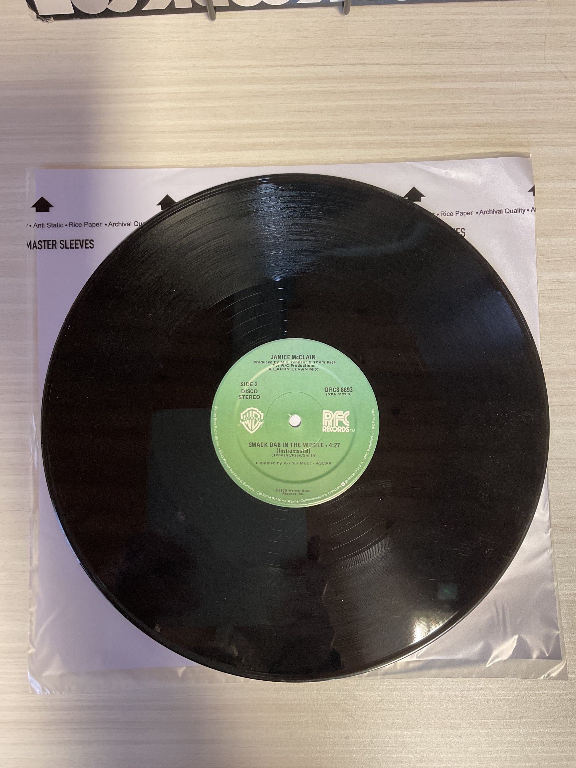 Janice McClain : Smack Dab In The Middle (12",33 ⅓ RPM)