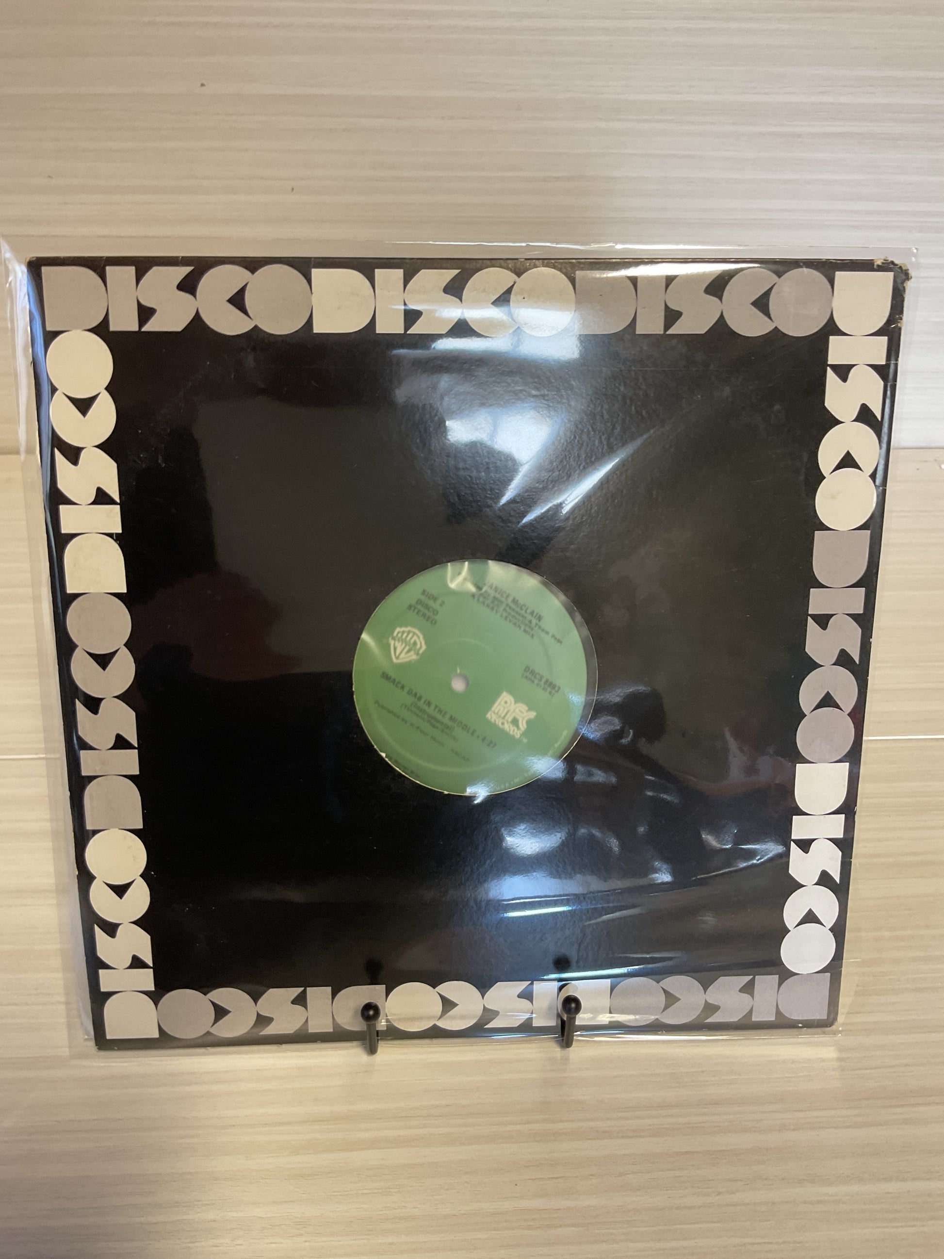 Janice McClain : Smack Dab In The Middle (12",33 ⅓ RPM)