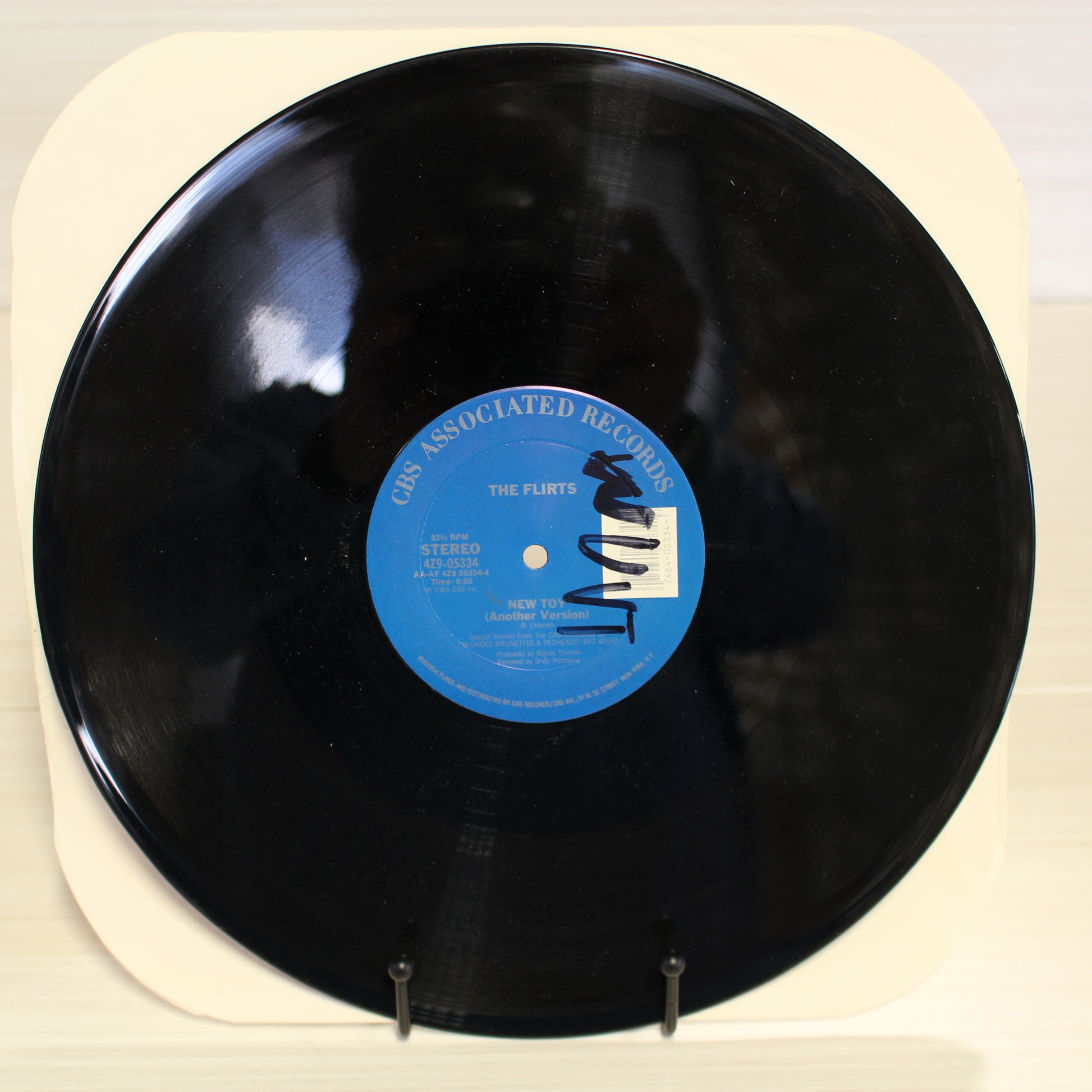 The Flirts : New Toy (12",33 ⅓ RPM)