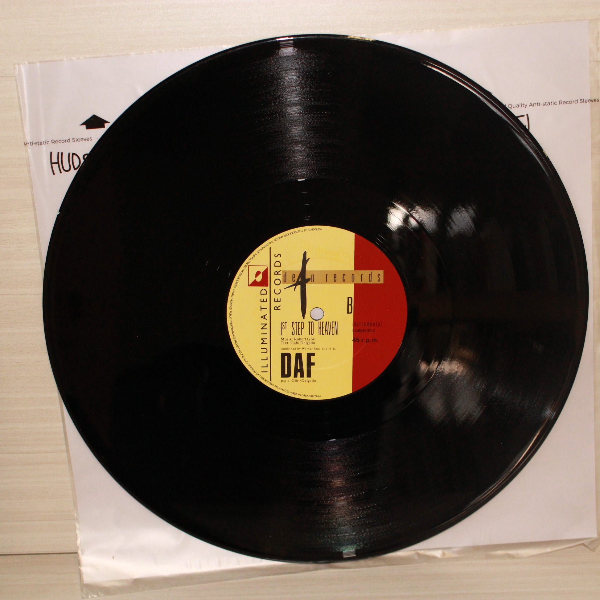 Deutsch Amerikanische Freundschaft : Absolute Body Control (12",45 RPM)