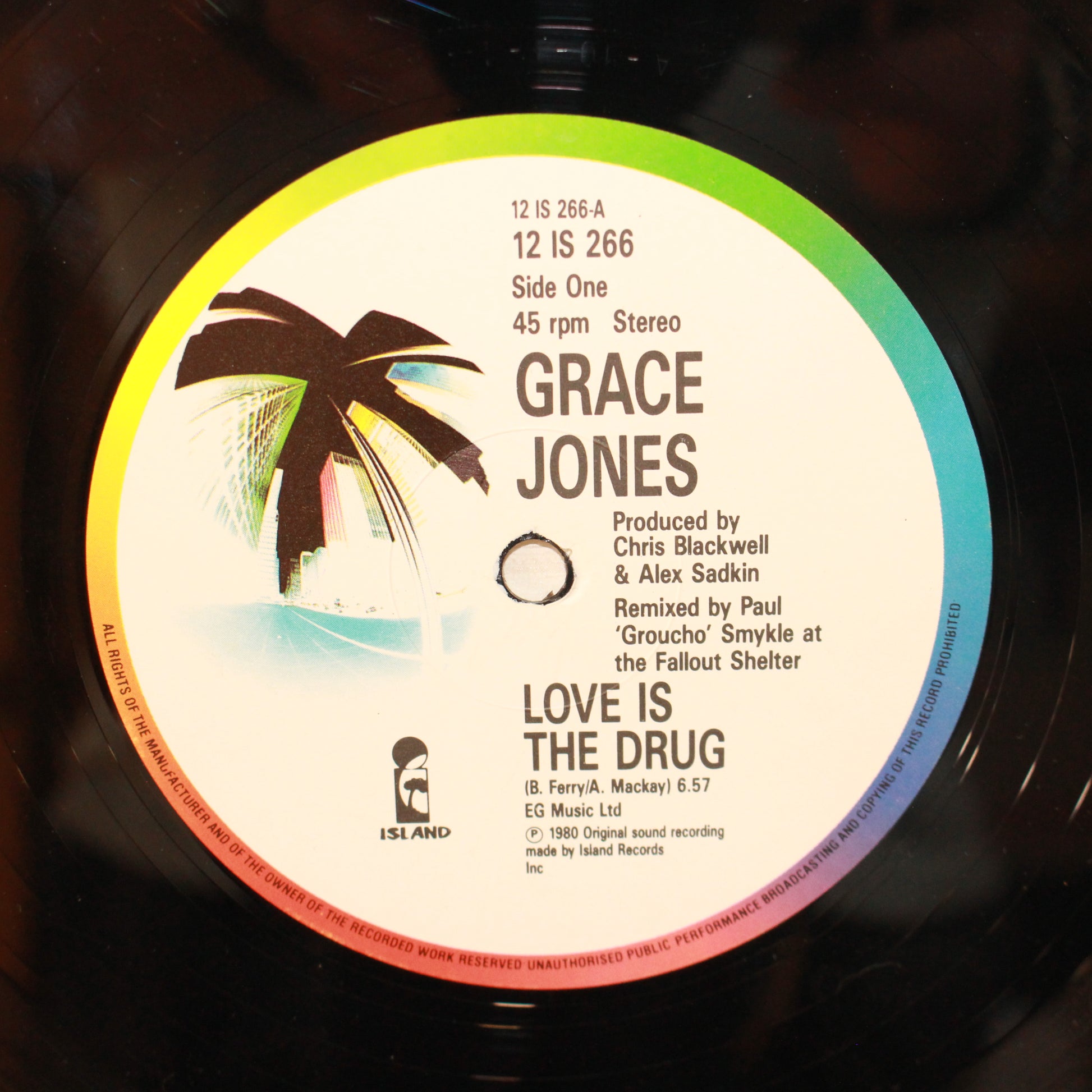 Grace Jones : Love Is The Drug (12",45 RPM,Stereo)