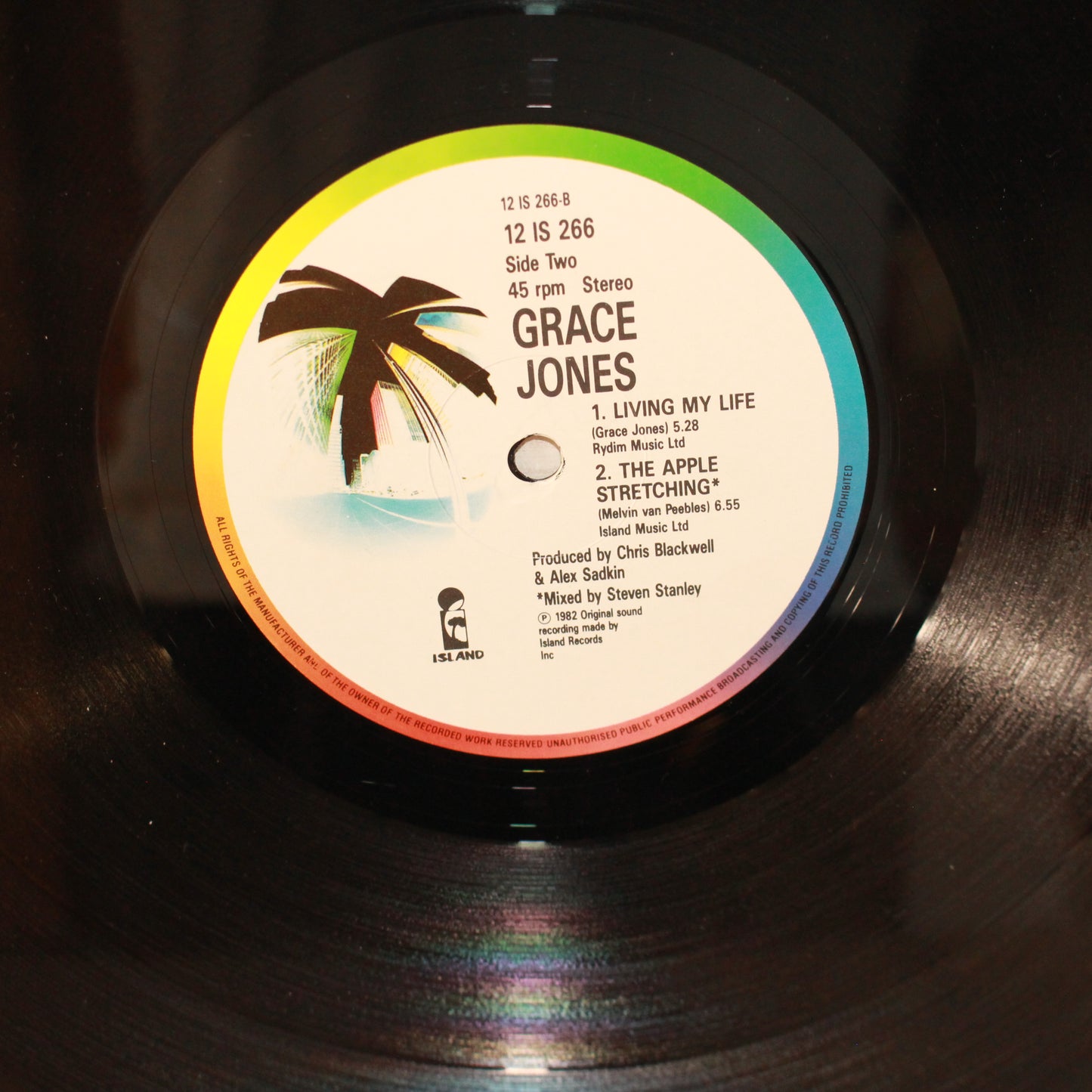 Grace Jones : Love Is The Drug (12",45 RPM,Stereo)