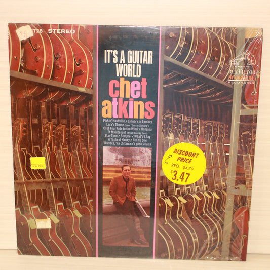 Chet Atkins : It's A Guitar World (LP,Stereo)