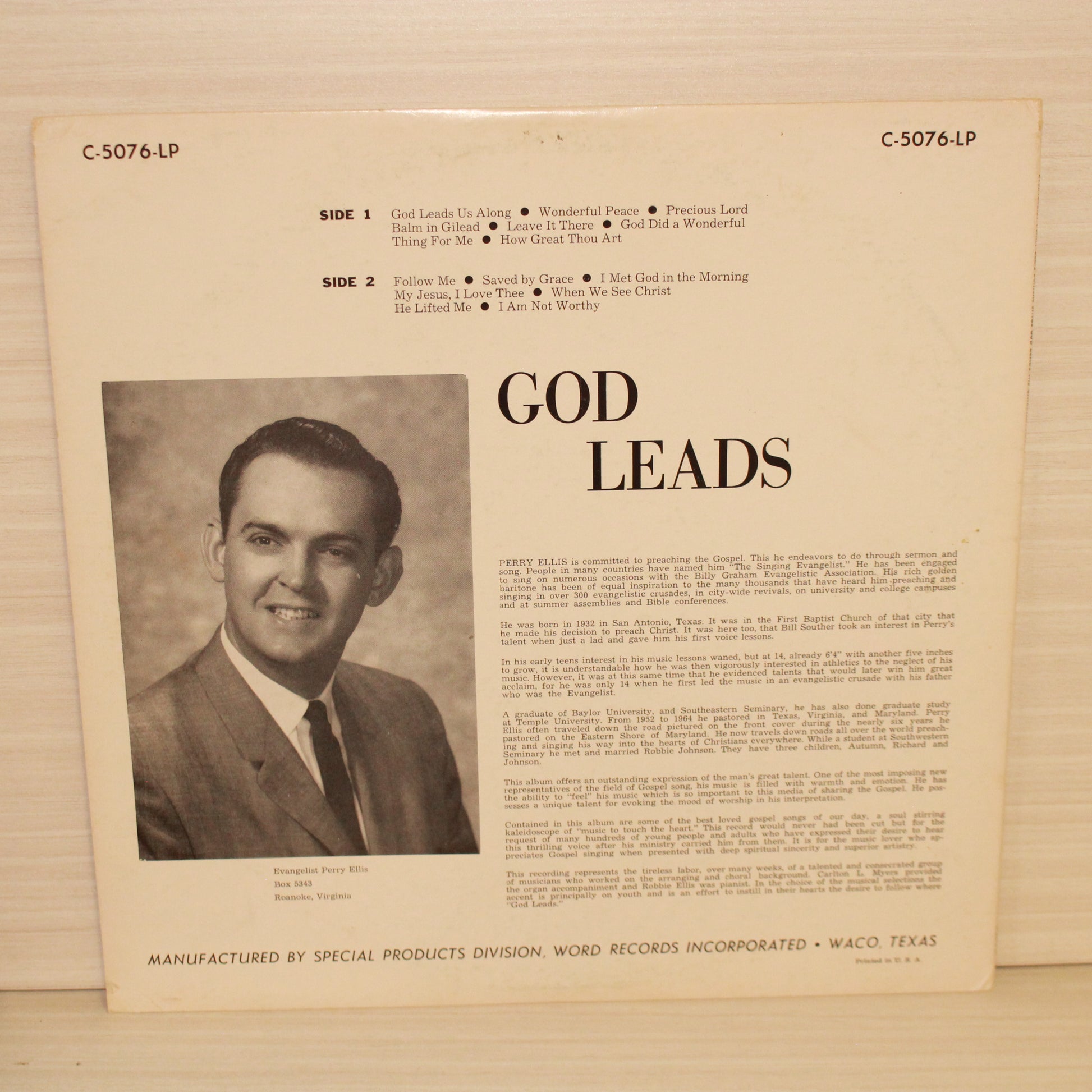 Perry Ellis : God Leads His Children Along (LP,Album)