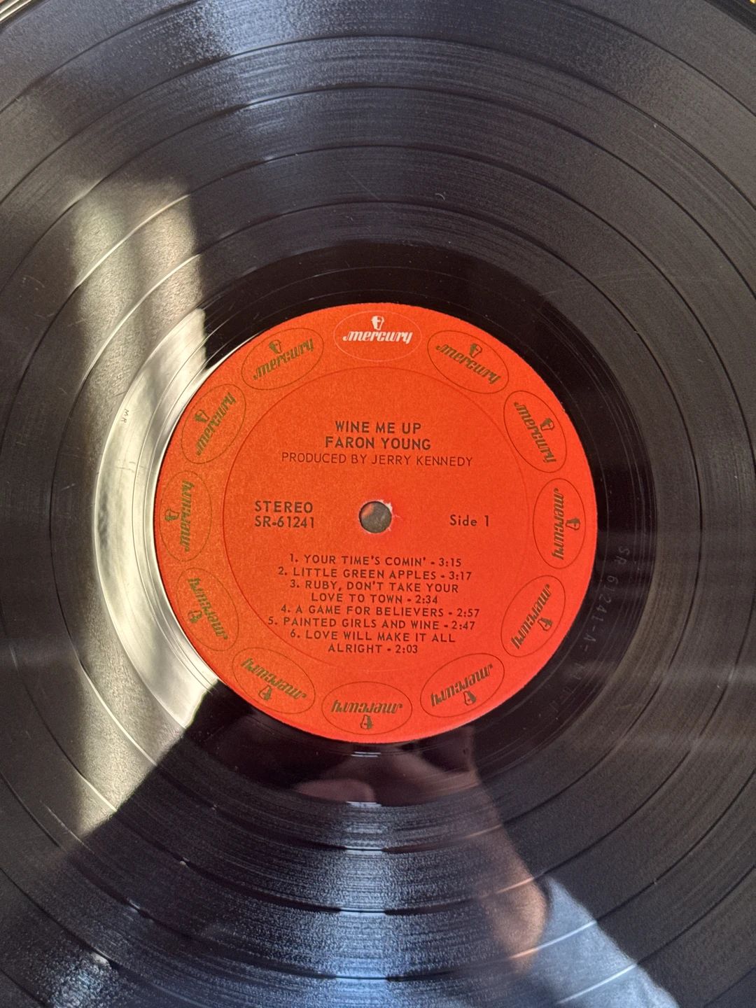 Faron Young – Wine Me Up (1970, Mercury)