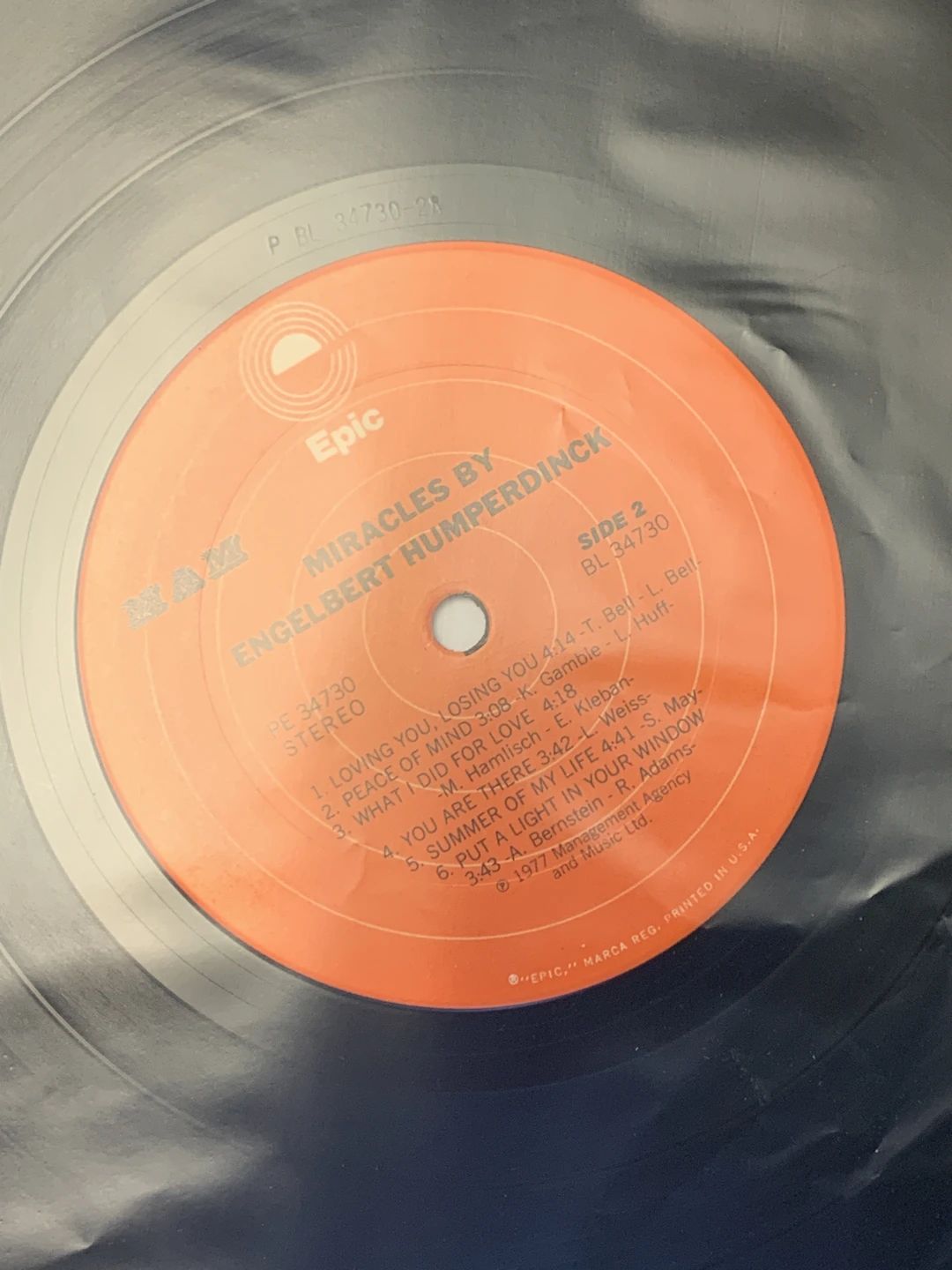 Engelbert Humperdinck – Miracles By Engelbert Humperdinck (1977, Epic)