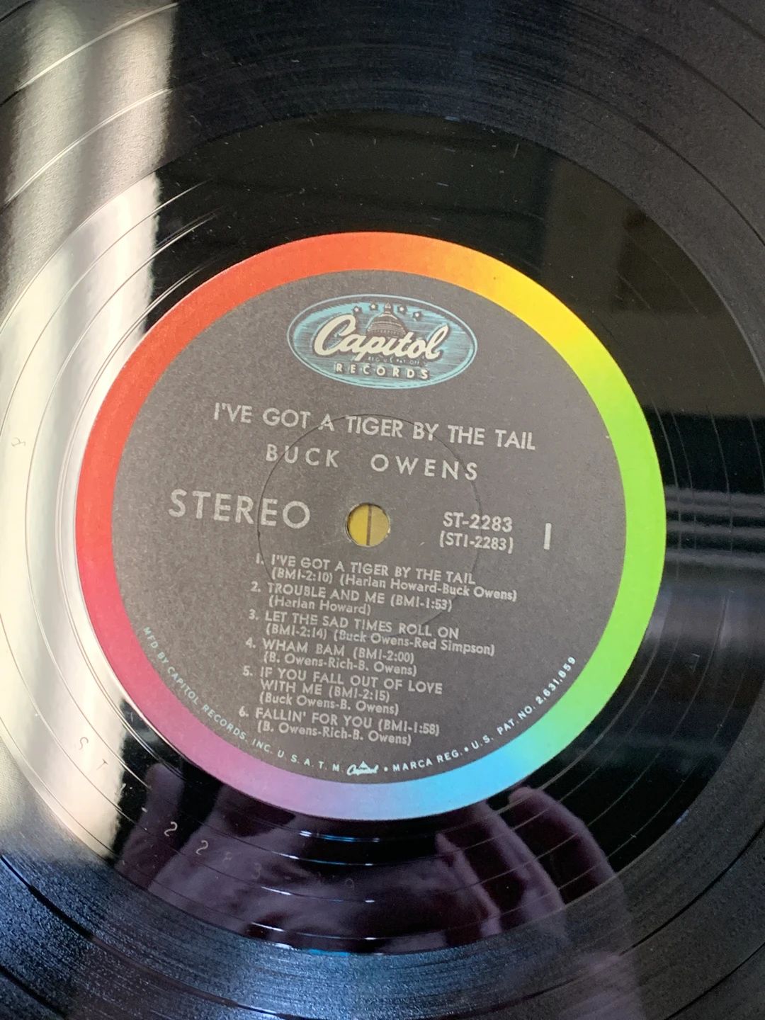 Buck Owens And His Buckaroos – I've Got A Tiger By The Tail (1965, Capitol Records)
