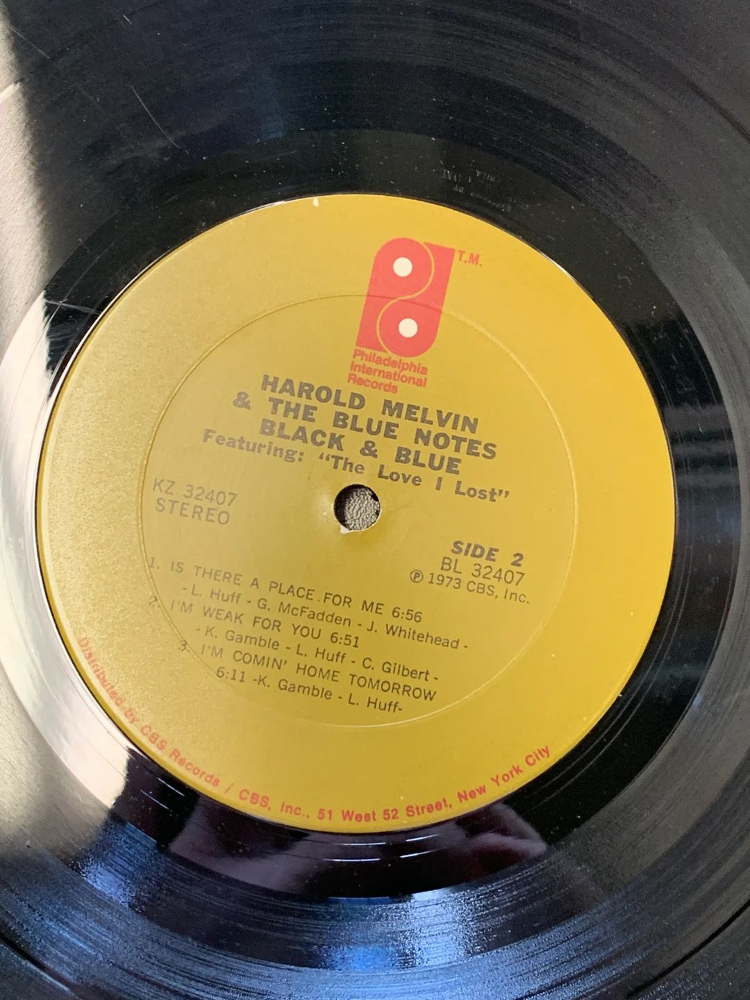 Harold Melvin And The Blue Notes – Black & Blue Featuring: The Love I Lost (1973, Philadelphia International Records)