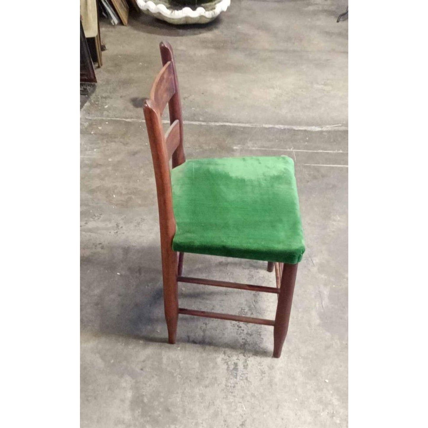 Vintage Farmhouse Children’s Wooden Ladder-back Chair