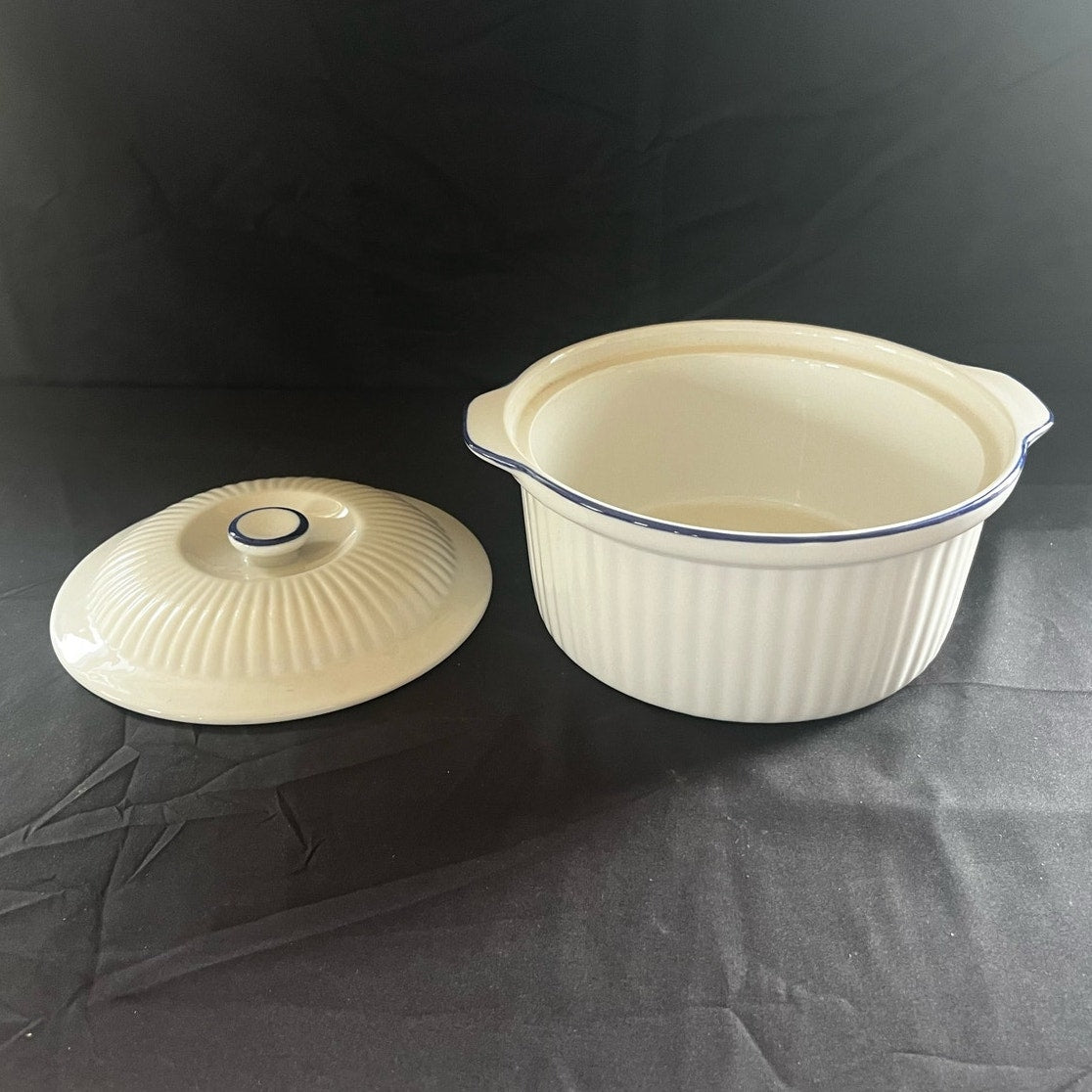 BIA Serving Bowl w/ Cupped Lid