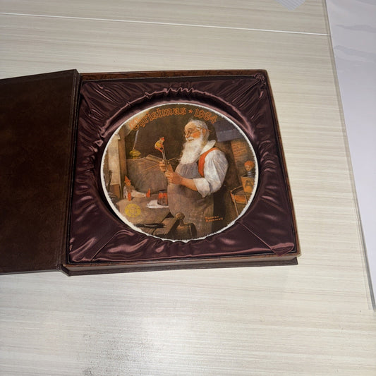Norman Rockwell 1984 Santa Plate Knowles w/ Box & COA Christmas